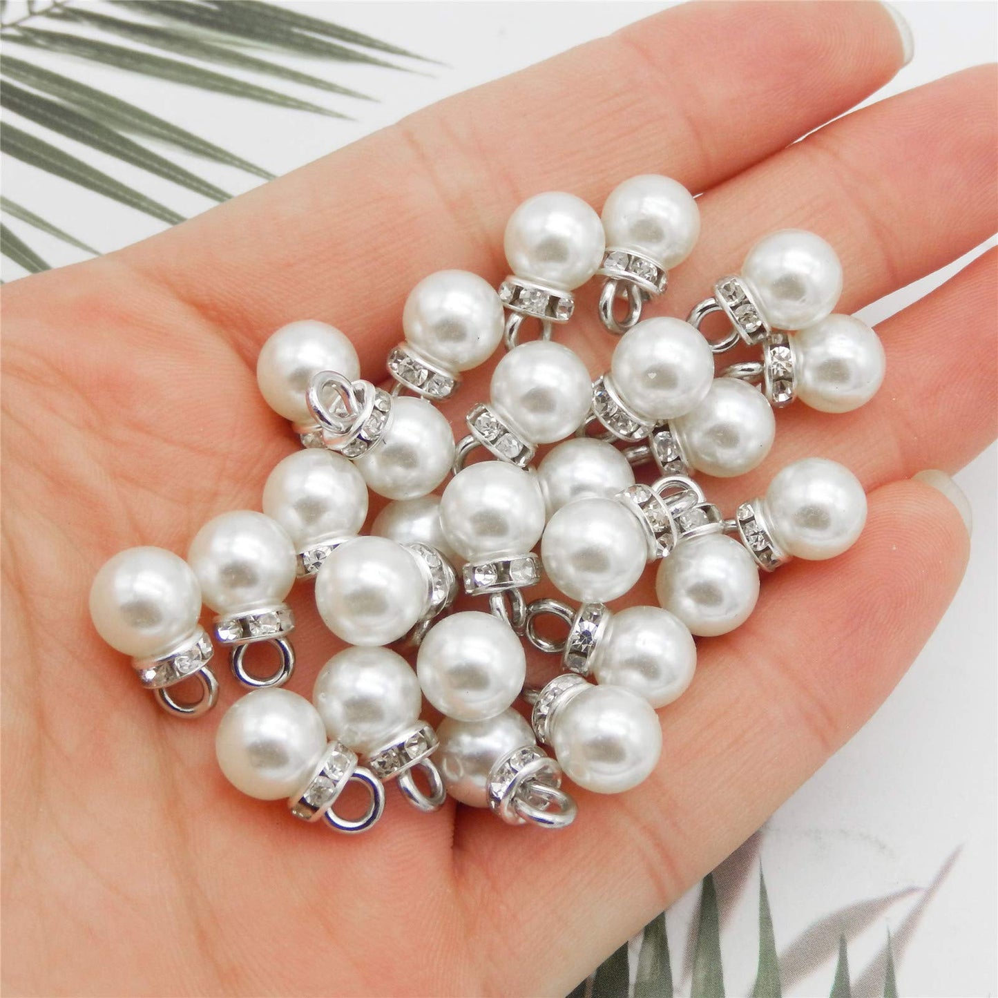 JJGQAZ 100pcs 8mm White Imitation Pearl Charms Pendants Faux Pearl Beads Charms with Rhinestone for Dangle Earrings Necklace Jewelry Making