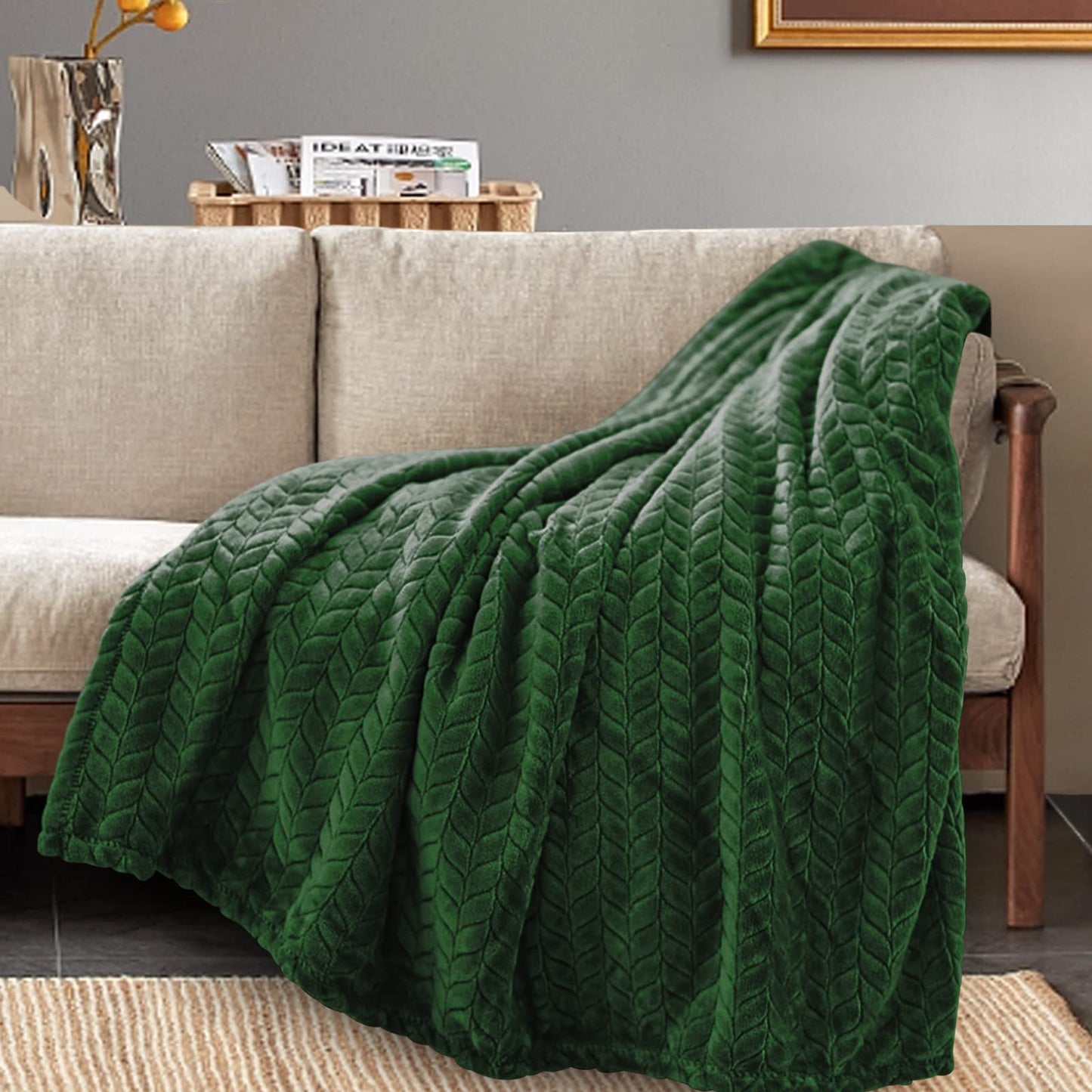 Inhand Fleece Throw Blankets, Super Soft Flannel Cozy Blankets for Adults, Washable Lightweight Blanket for Couch Sofa Bed Office, Warm Plush Blankets for All Season (50"×60", Green)