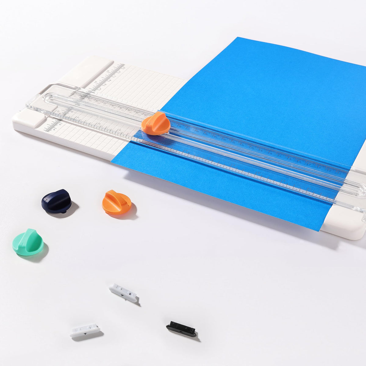 Likart 6-Pack Paper Cutter Replacement Blades kit,Portable Trimmer Cutting Blades Compatible for Portable Trimmer/Basic Trimmer/Roll Holder,4 Cutting Blades & 2 Scoring Blades with a Holder,Blue