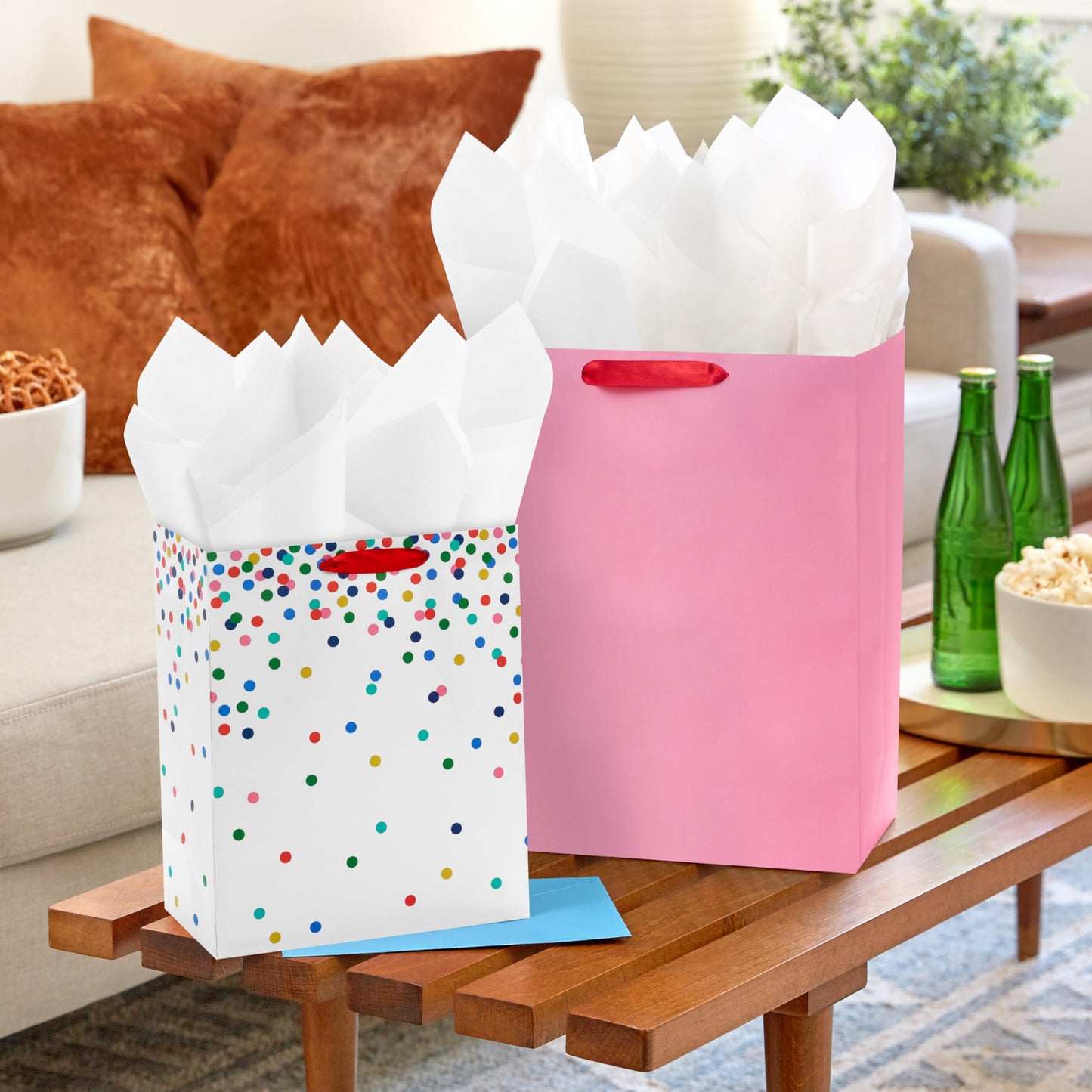 Holiday Gift Bag Assortment (8 Bags: 4 Medium 9", 4 Large 13")