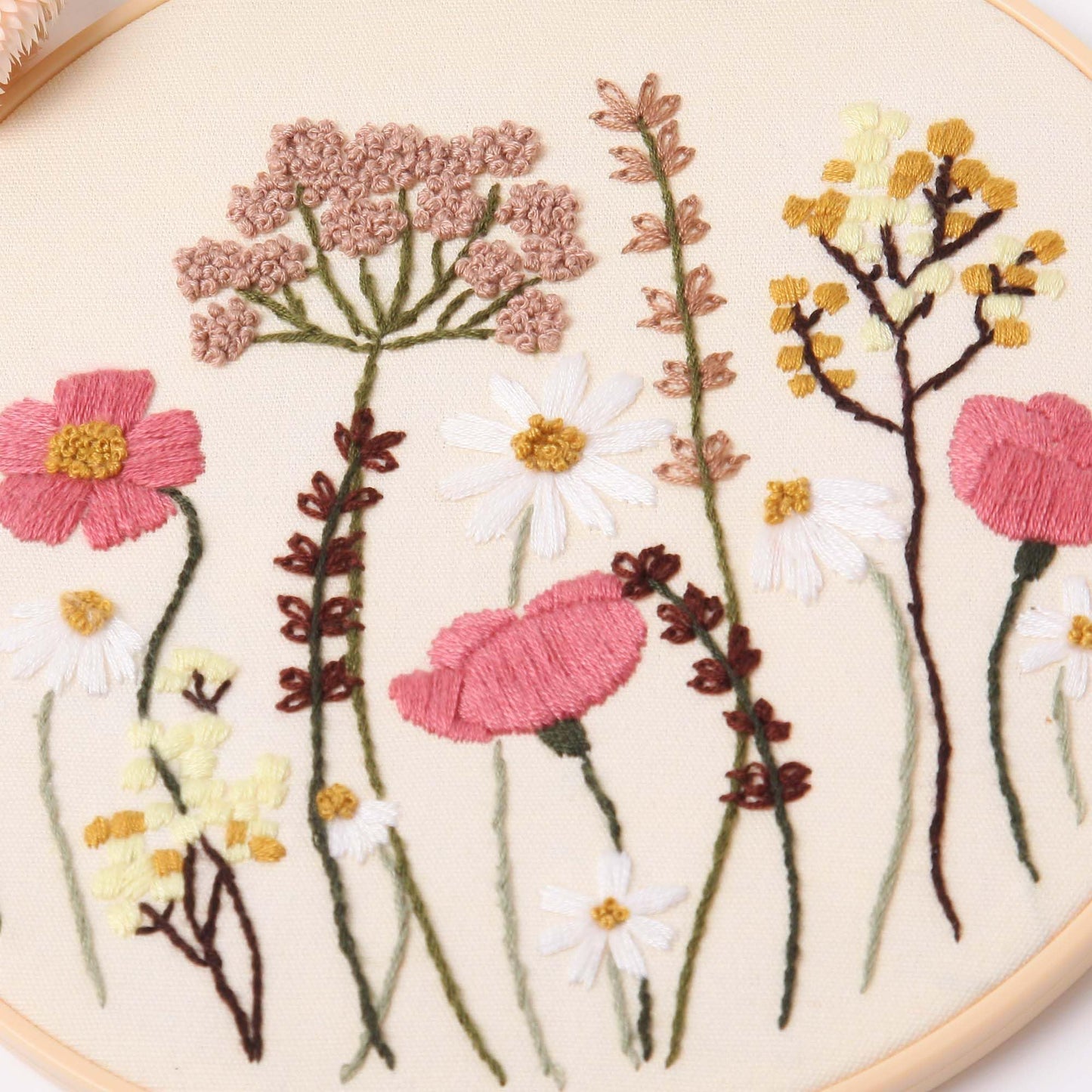 4ps Embroidery Starter kit with Flowers Patterns and Instructions, DIY Adult Beginner Cross Stitch Kits, Including 2 Plastic Embroidery Hoop, 1 Pair of Scissors, Colored Threads and Needles