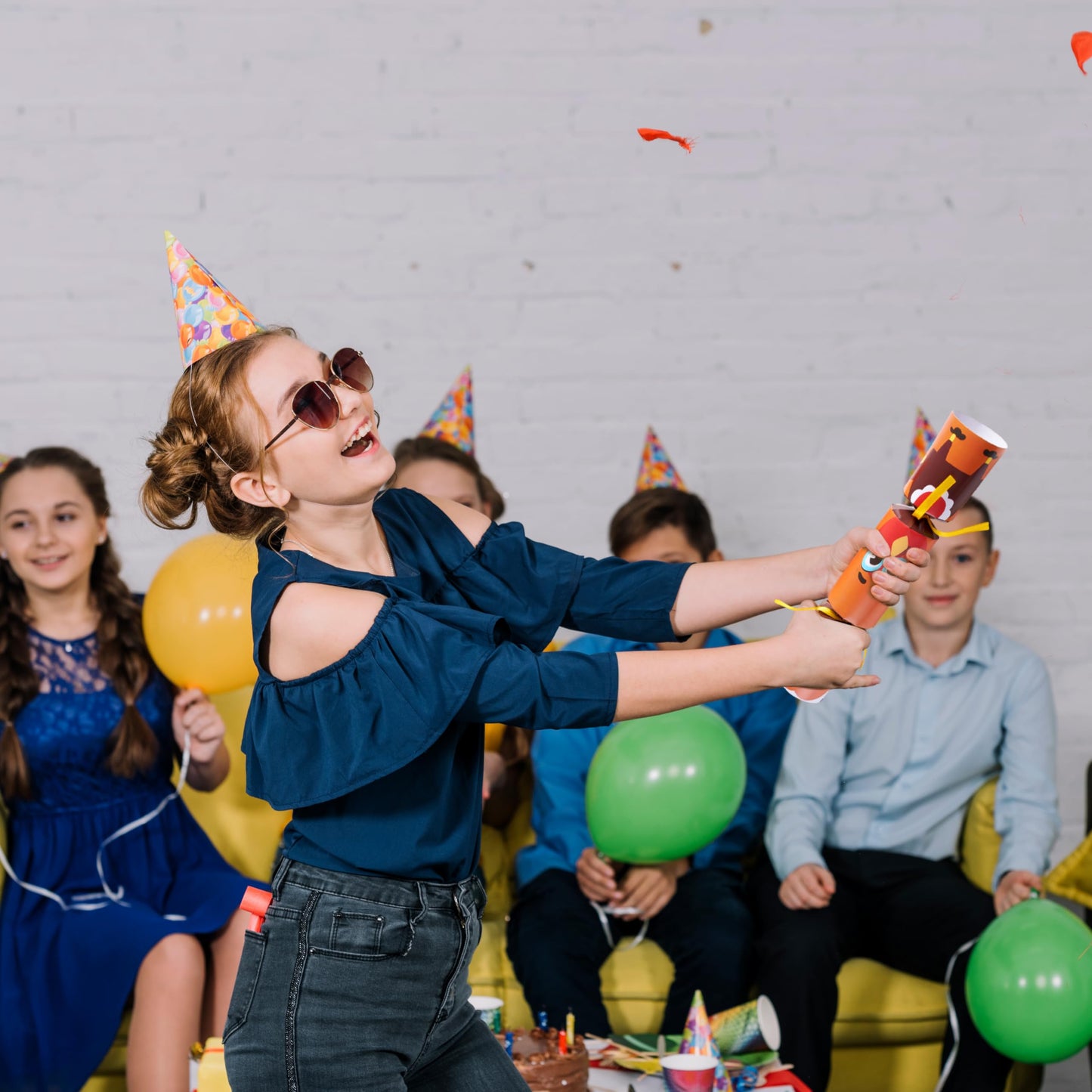 8 PACK Thanksgiving Non-Snap Party Favor, Turkey Style Thanksgiving Party Games for Fall Holiday, No Snap Party Table Favor Set with Joke Dice & Gifts, Holiday Prizes for Kids Adults