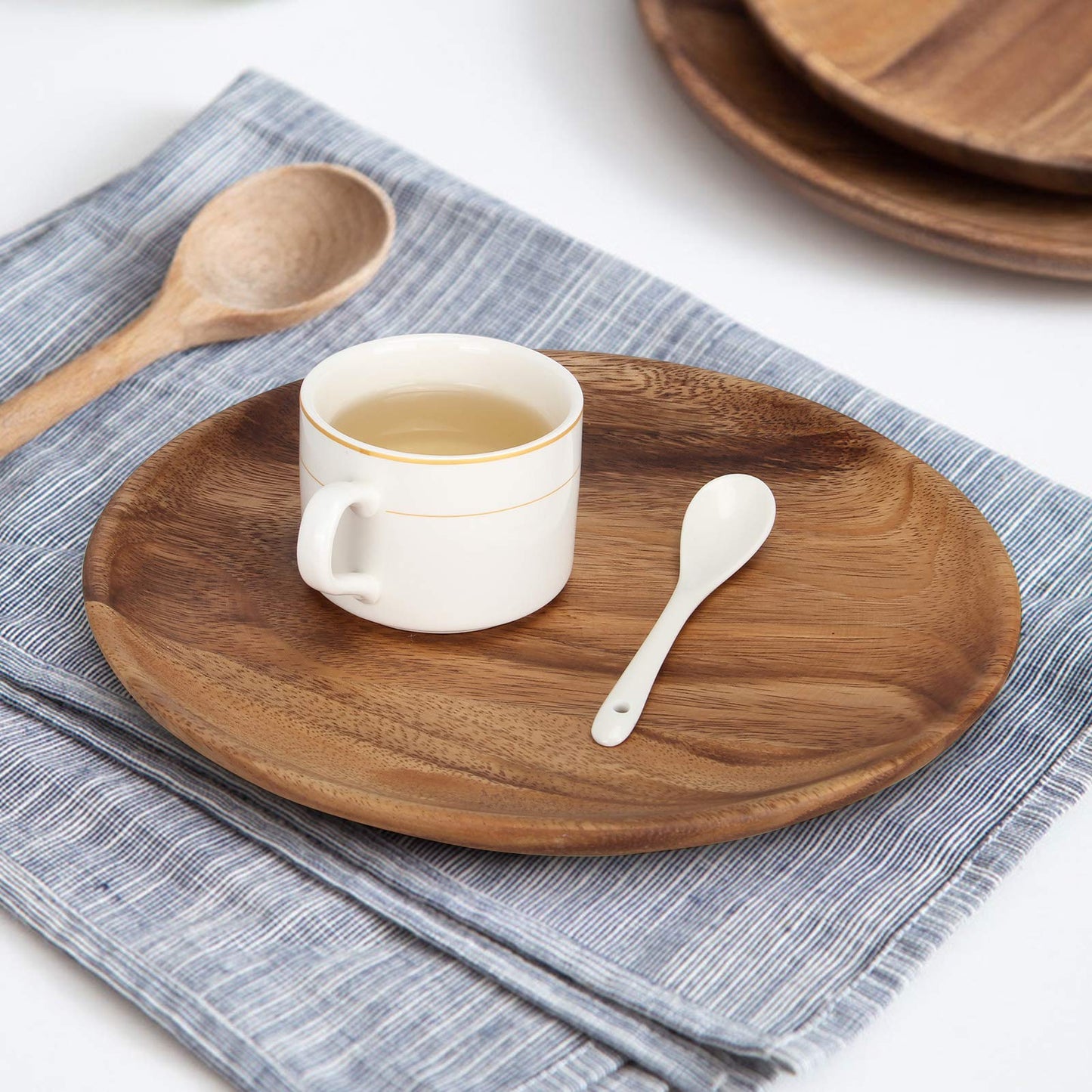 2 Pcs 10 Inch Acacia Wood Dinner Plates Set for Eating Wooden Round Charcuterie Boards Kitchen Serving Platters for Food Dishes Cheese Tray Dessert Salad Plate Wood Charger Plates Decorative Trays