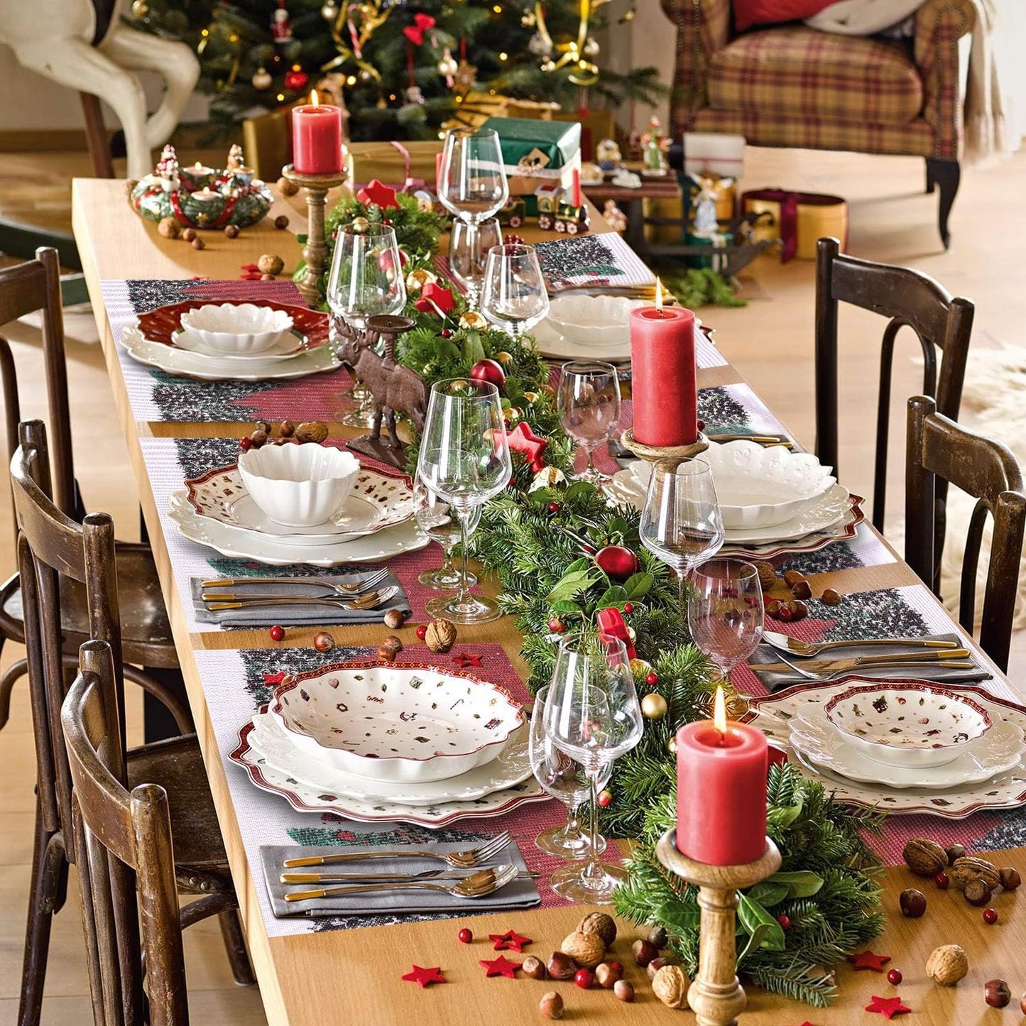 Christmas Placemats Set of 6, Washable Christmas Place Mats for Party Kitchen Dining Decoration, Indoor/Outdoor Woven Vinyl Table Mats, Non-Slip Heat Resistant Holiday Placemats, Easy to Clean