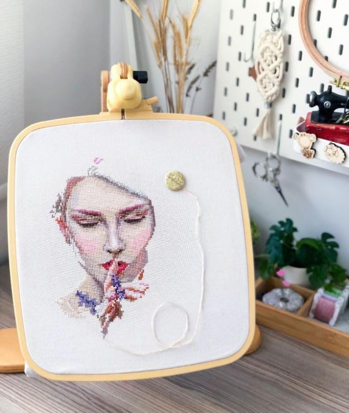 Beige Plastic Square Embroidery Hoops, Cross Stich Hoop, Punch Needle Hoop (4 Pcs Set)
