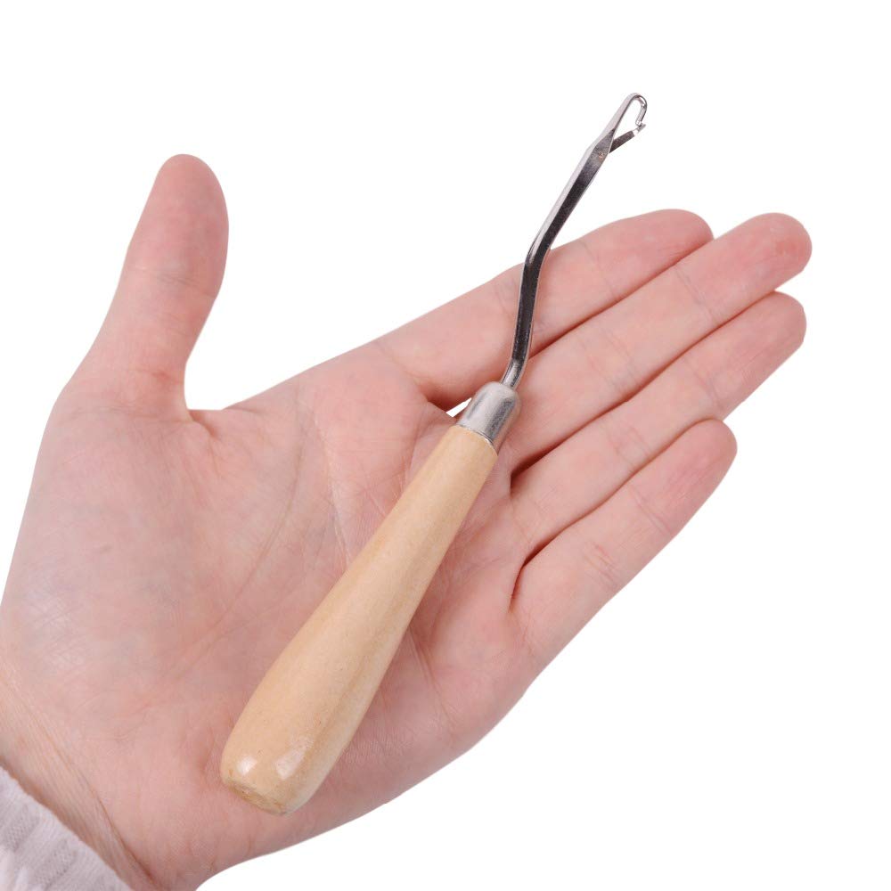 5 Pcs Different Sizes Latch Hook Set Latch Hook Crochet Needle Dreadlocks Crochet Hook Bent Latch Hook for Braid Hair and Carpet Crafts Making