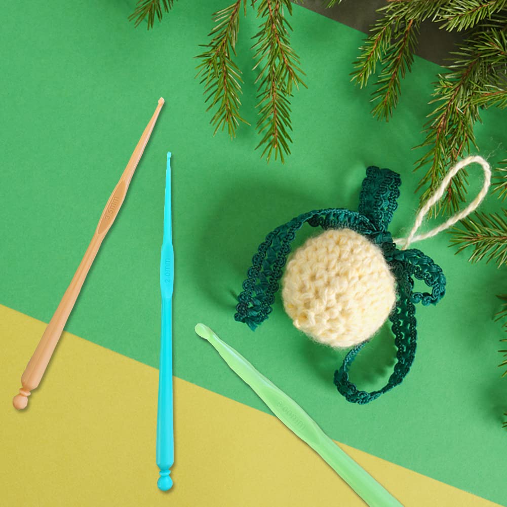 Plastic Crochet Hooks 12 pcs Different Sizes (2.0mm - 10.0mm) Crochet Needles QLRFFLJOY Colorful Crochet Hook Set DIY Yarn Weaving Tools for Scarf Hat Gloves Knitting