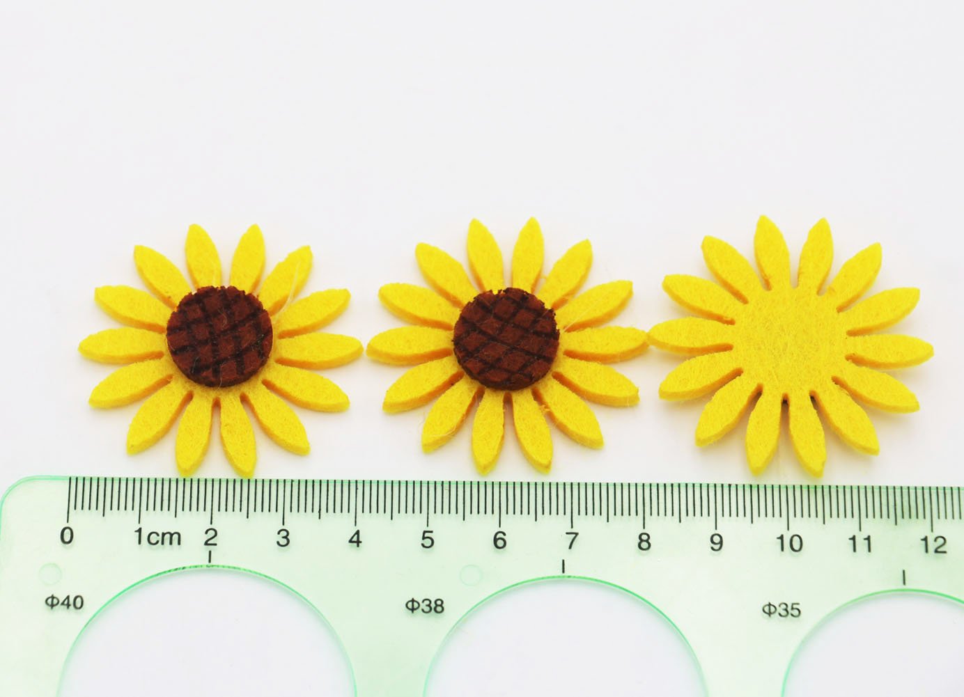 KESTAR 50pcs Felt Sunflower Applique Patches for Scrapbooking DIY Craft Making Clothes Sewing Handcraft Decoration, 4CM