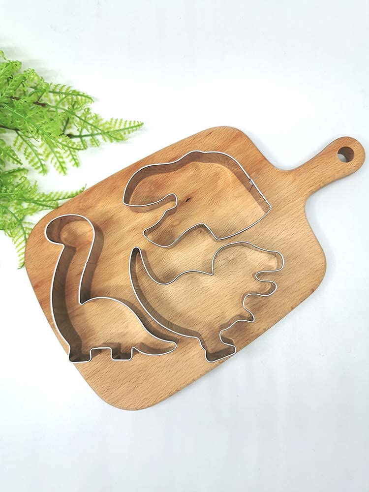 LUBTOSMN New Dinosaur Cookie Cutter Set-7 Piece-Dinosaur Footprint and Head, Tyrannosaurus(T-Rex), Brontosaurs, Spinosaurus, Triceratops, Pterodactyl, Baking Mold for Kids Dinosaur Birthday Party