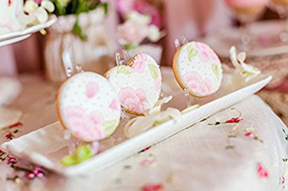 Artliving 3 Inch Clear Plastic Easels or Stand/Plate Holders to Display Pictures or Other Items at Weddings, Home Decoration, Birthdays, Tables (12 Pack)