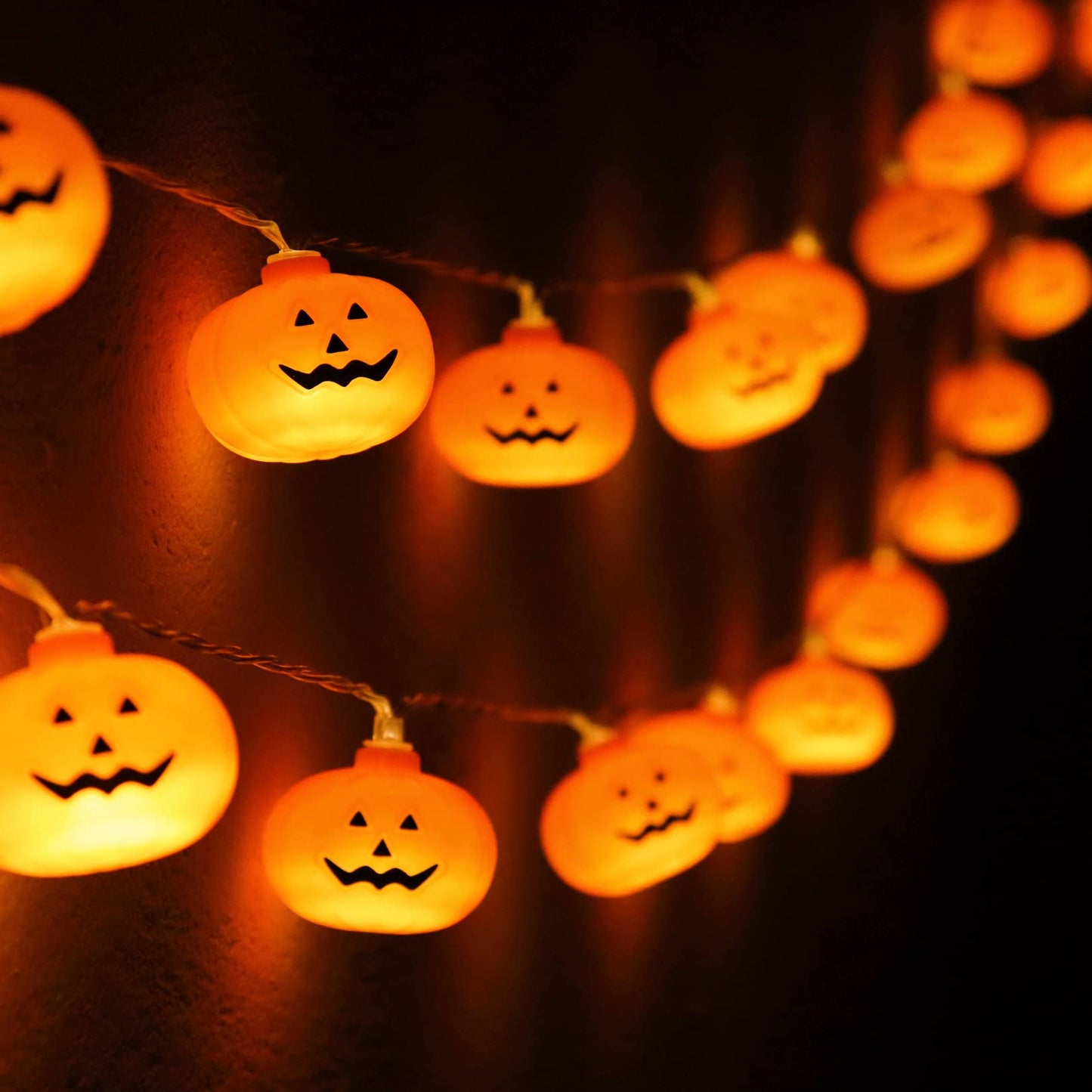Runleo Halloween Pumpkin String Lights - 20 LED 9.8ft 3D Cute Waterproof Orange Jack-O-Lantern Battery Operated Lights, 2 Modes Steady/Flickering Lights for Indoor Outdoor Decor Party Decorations