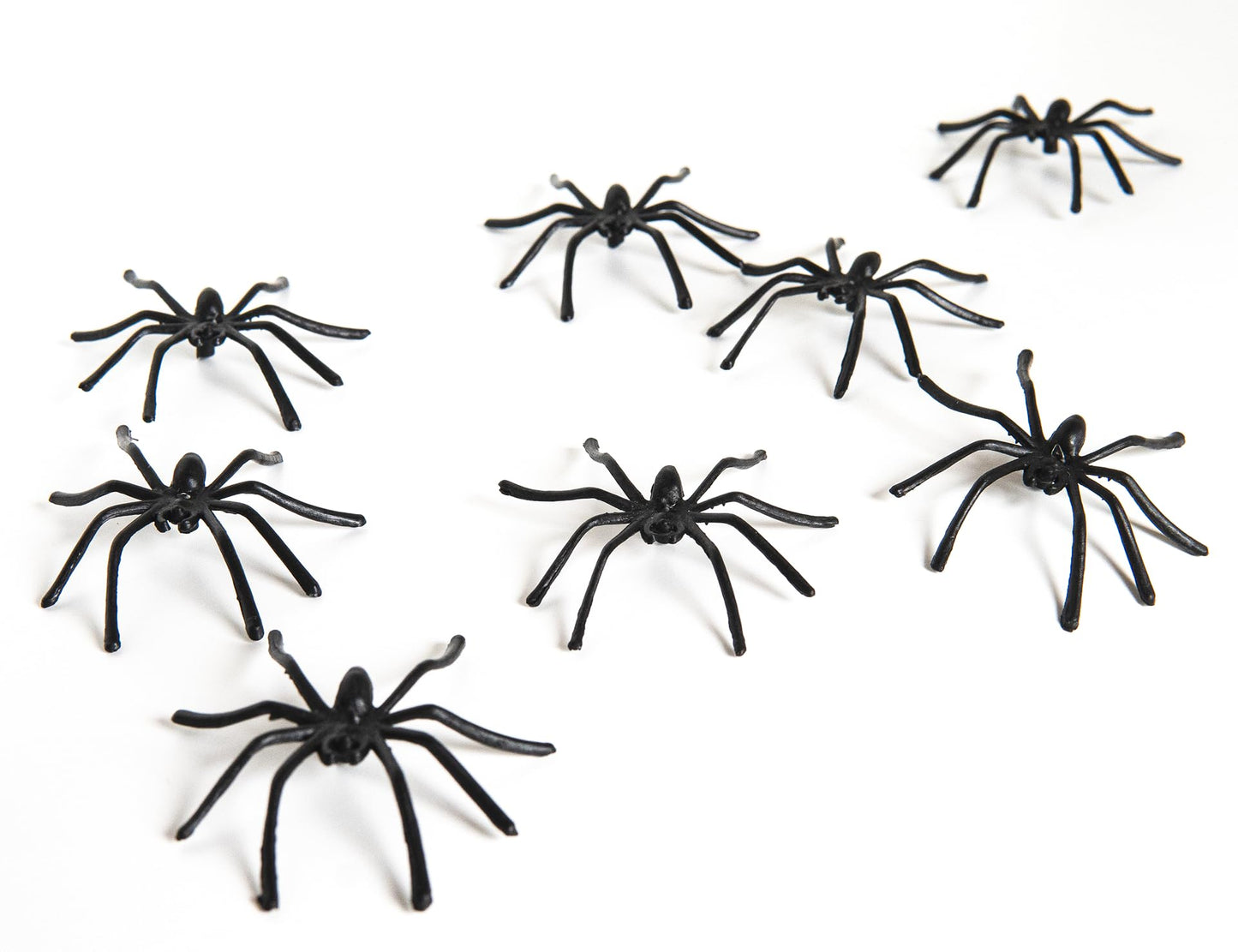 Halloween Spider Web Decoration, 1500 Sqare Feet & Plastic Spiders, Halloween Party Supplies, Spider Webs (Extra Large, 1500 Sq Feet)