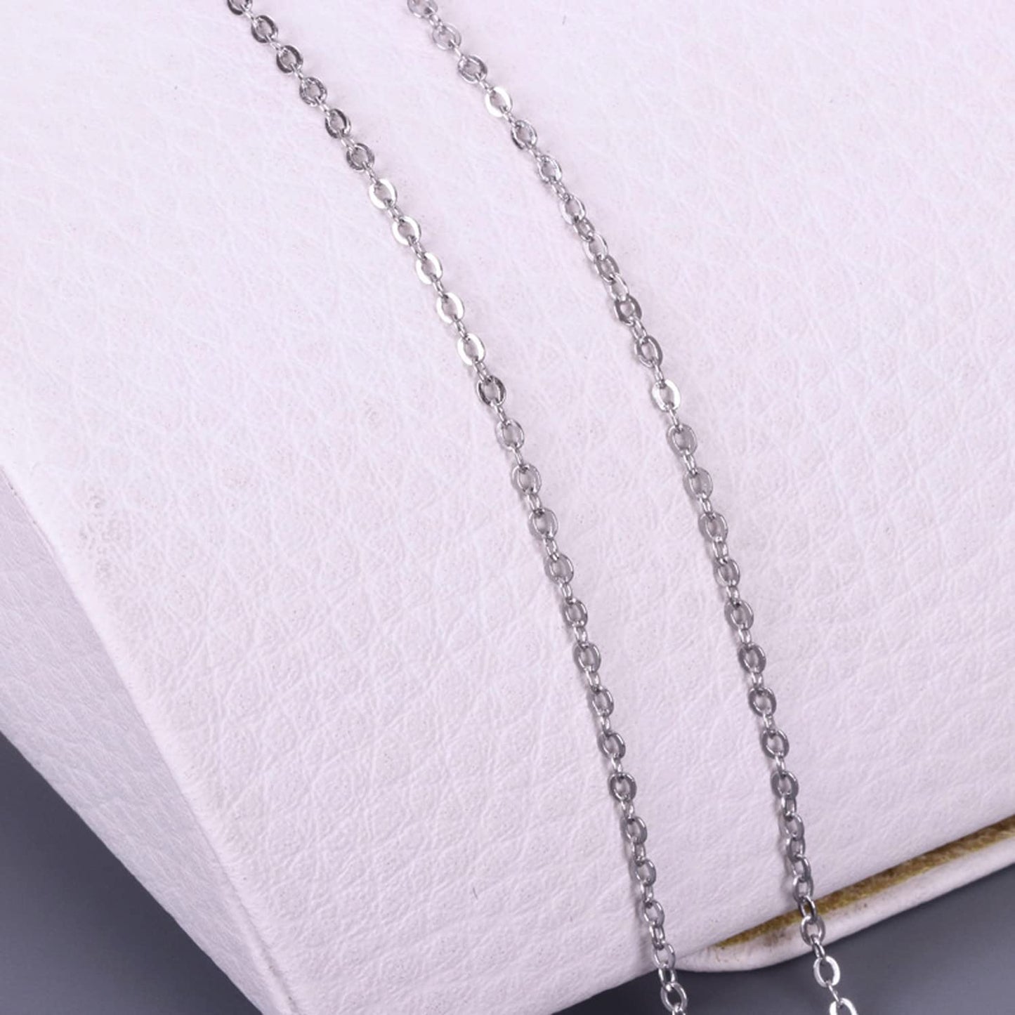 60ft Jewelry Necklace Chains 2mm Jewelry Chain Links for Making Bracelets Earrings DIY Craft Supplies Findings, 6-Colors Gold Silver Copper Plated Metal Cable Rolo Link Chain Rolls Bulk