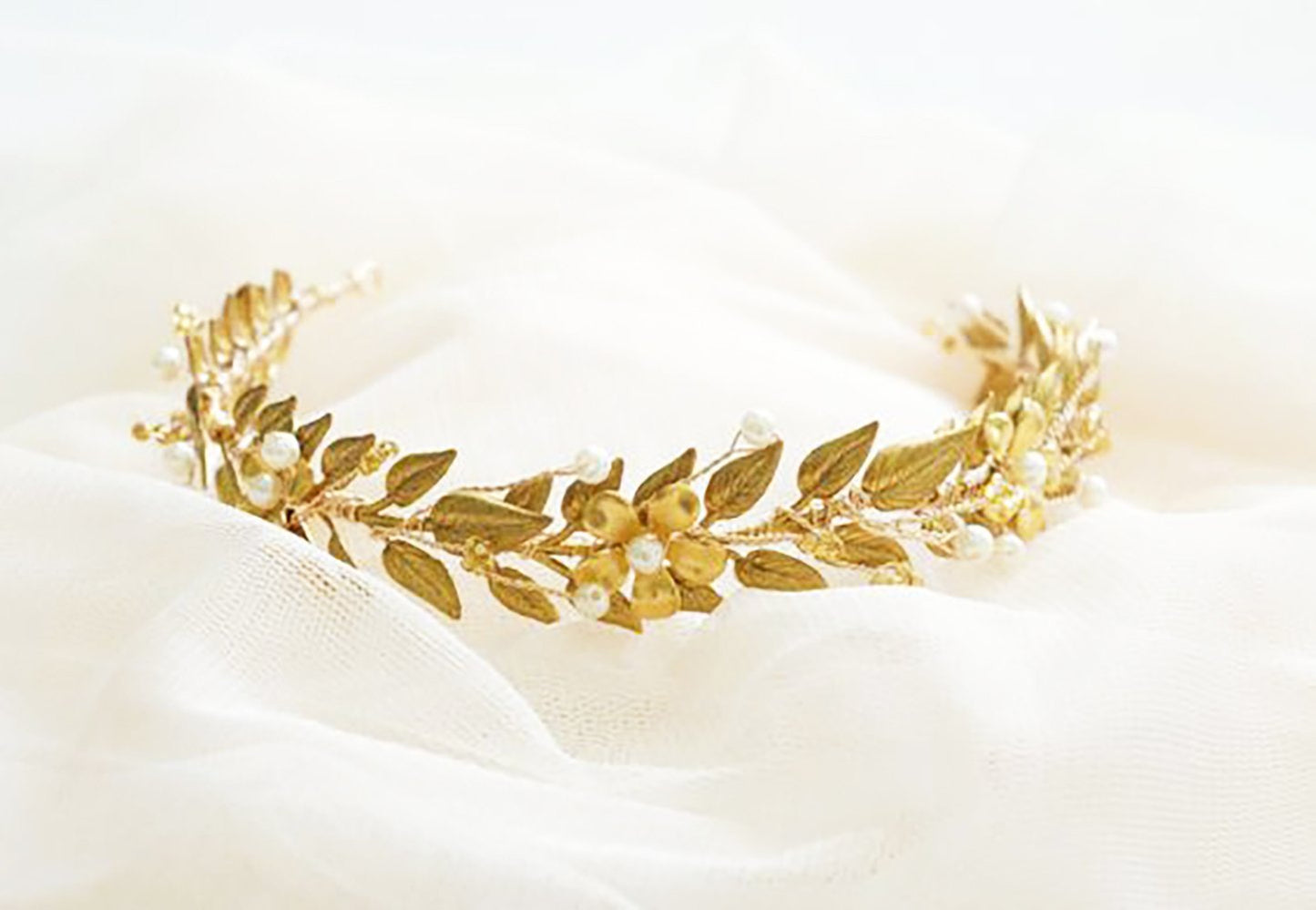 36 Yards Artificial Gold Leaf Ribbon Trim for Wreath Making and Christmas Gift Wrapping Wedding Decoration