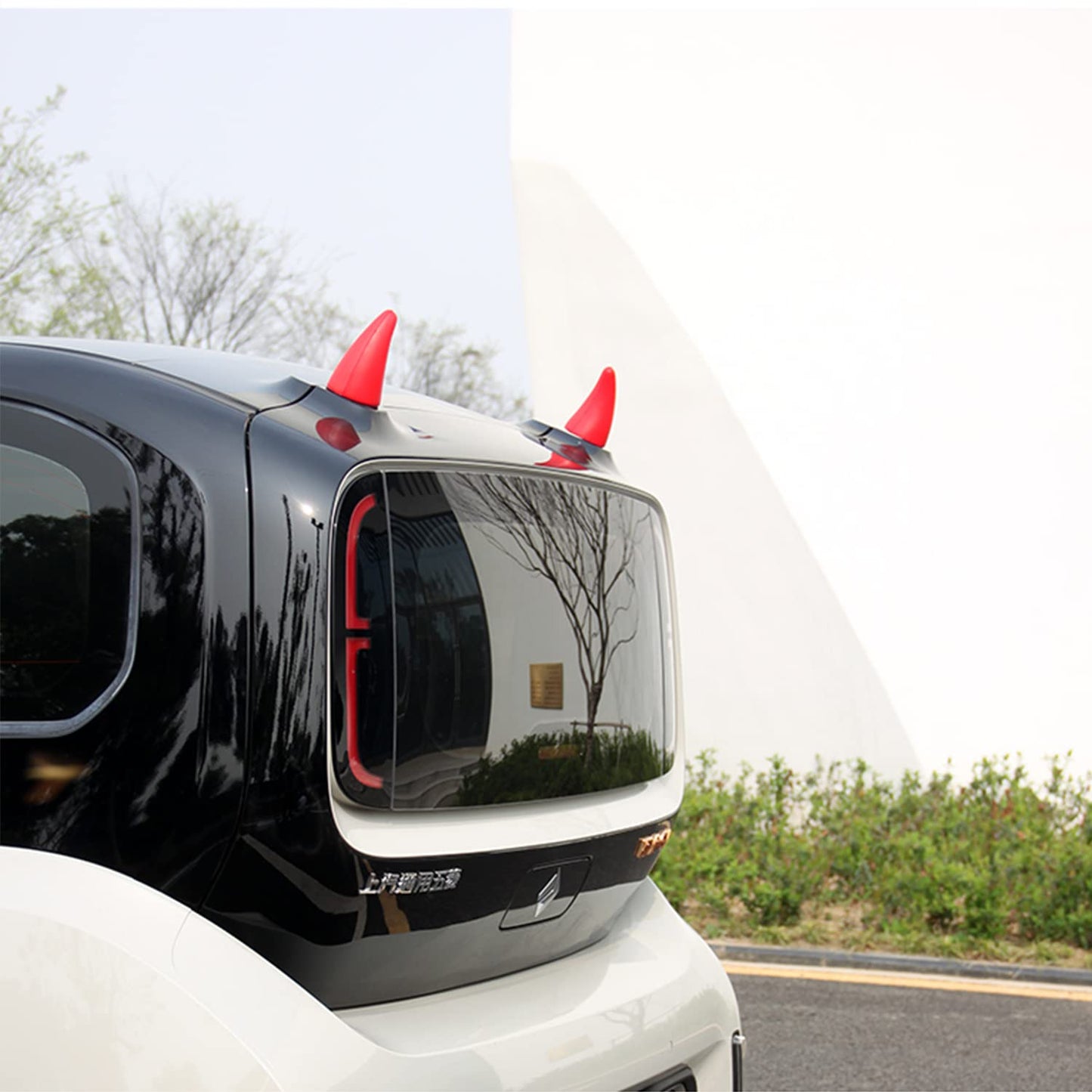 YGMONER Car 3D Devil Horns Sticker (Easy to Find Car in The Parking Lot) Halloween Car Roof Decor Elasticity Foam Bull Horns (Classic Red)