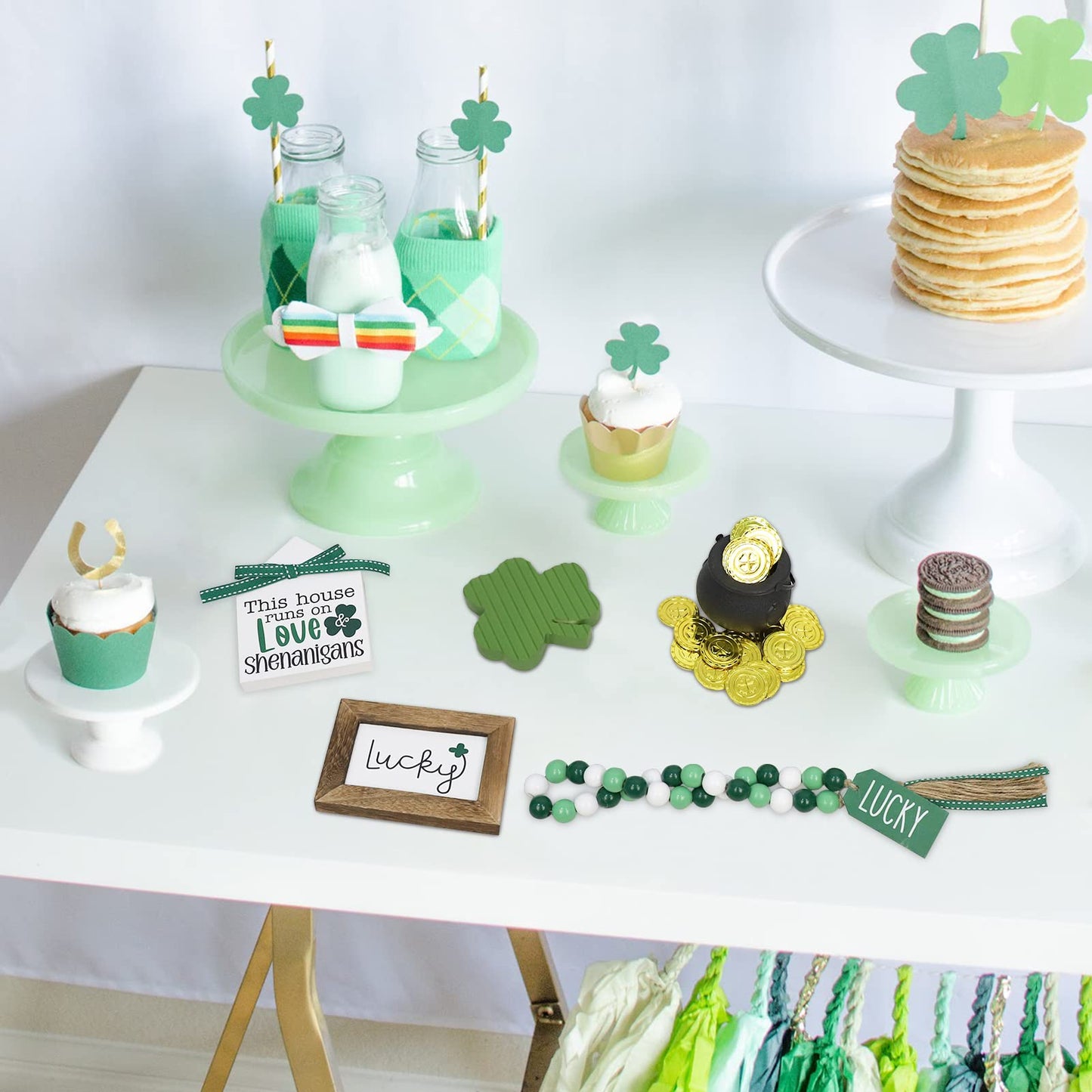 St. Patrick's Day Decorations, Lucky, Shamrock, Pot of Gold, Bead Garland, House Shape St. Patrick's Day Wooden Signs for Table Shelf Decor