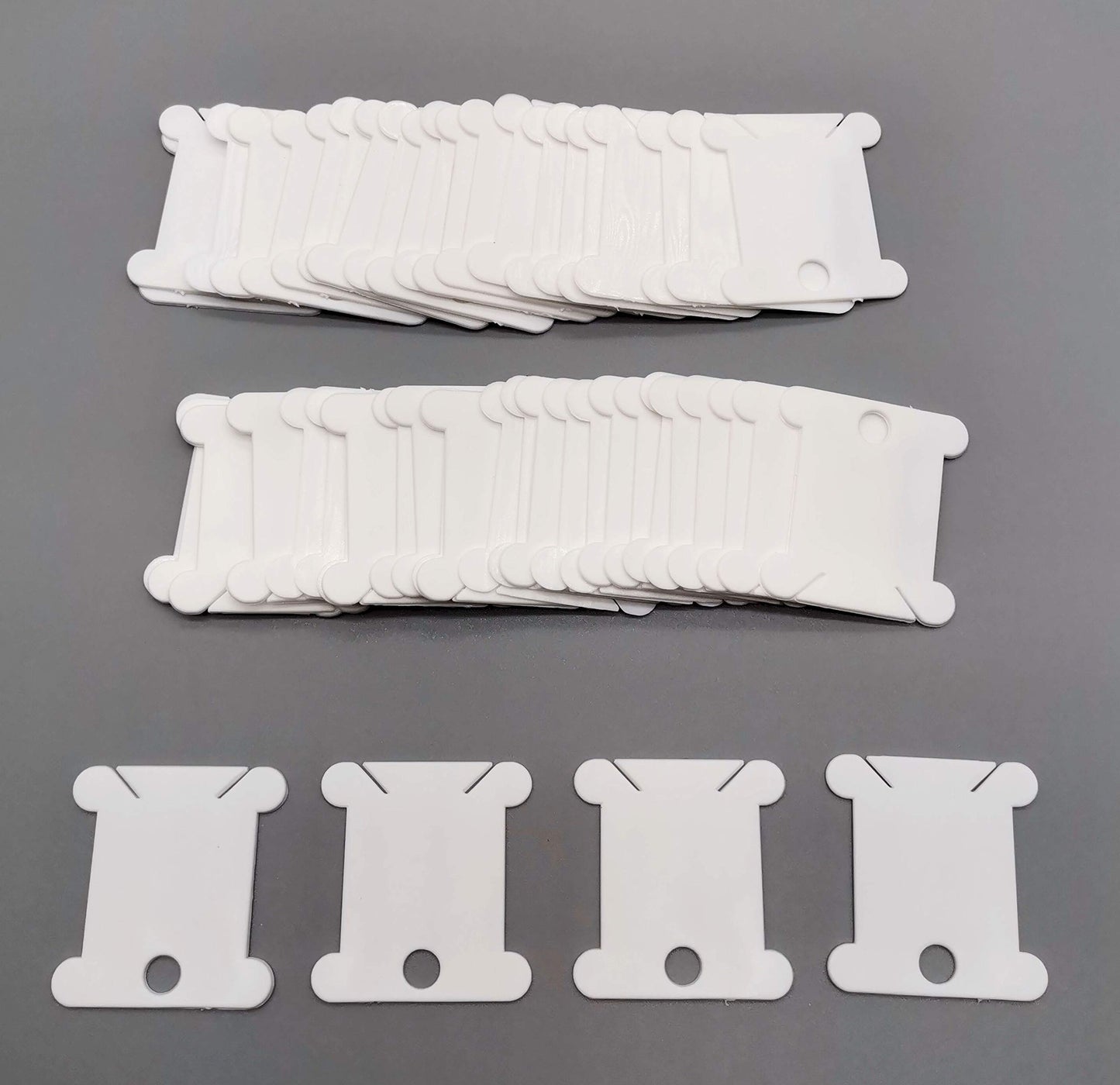 300 Pieces Plastic Floss Bobbins with 1 Bobbin White Winders for Cross Stitch Cotton Thread Craft DIY Sewing Storage, Thread Organizer Holder Set Embroidery Thread Cards Cross Stitch Bobbin 300 + 1