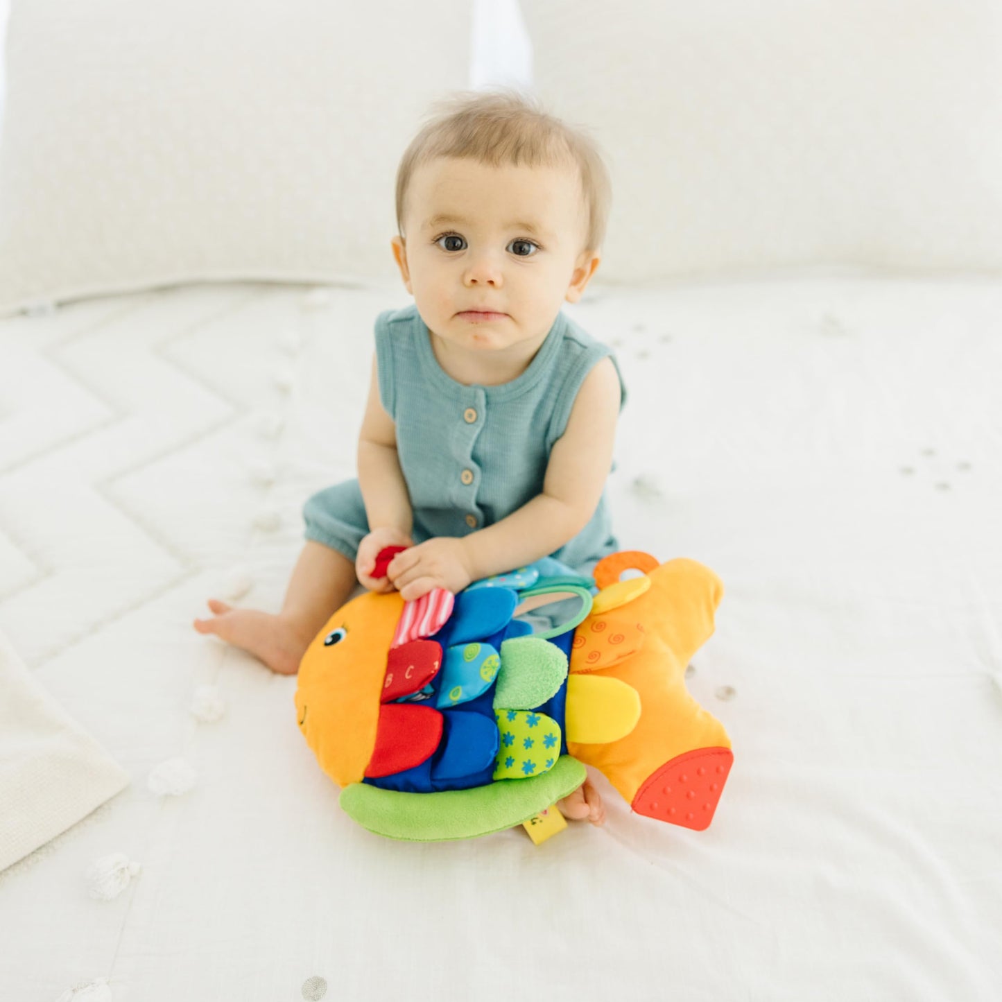 Melissa & Doug Flip Fish Soft Baby Toy Sensory Tummy Time Toys, Soft Fabric Tag Toy for Babies, Infants