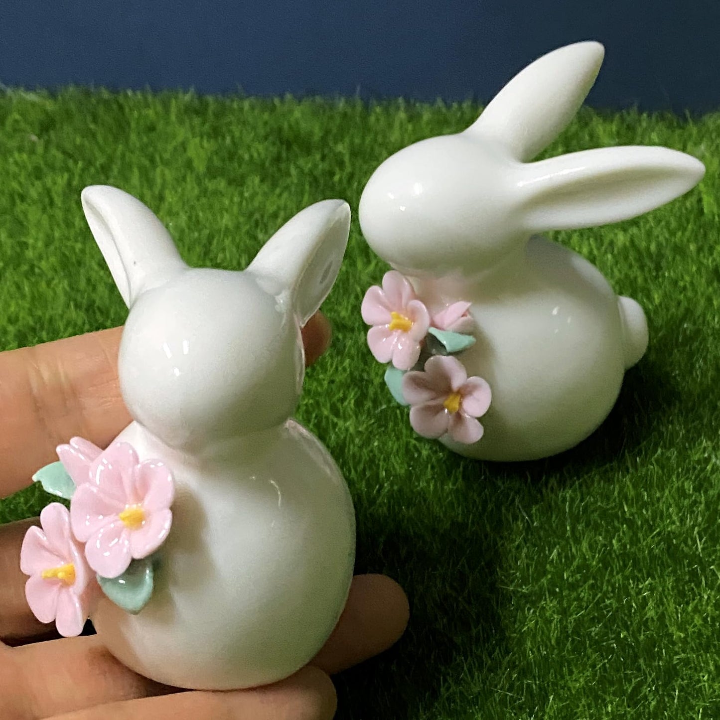 Basuo-9Q Set of Mini Ceramic Rabbit Figurines, Porcelain Easter Bunny Decorations for Home, Tabletop Ornament, Tea Ceremony Pet (2-Flower)