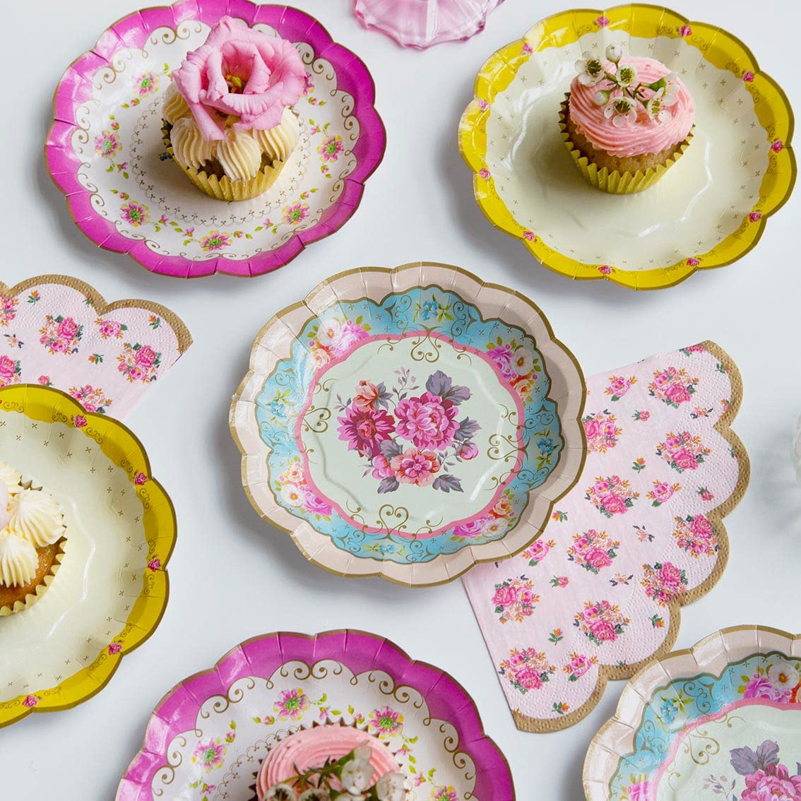 Talking TablesVintage Floral Paper Plates Pack of 24 - Pink, Blue, Yellow, Scalloped Edge, Truly Scrumptious, Disposable Tableware For Birthday, Garden Party, Afternoon Teas, Baby Shower, Wedding