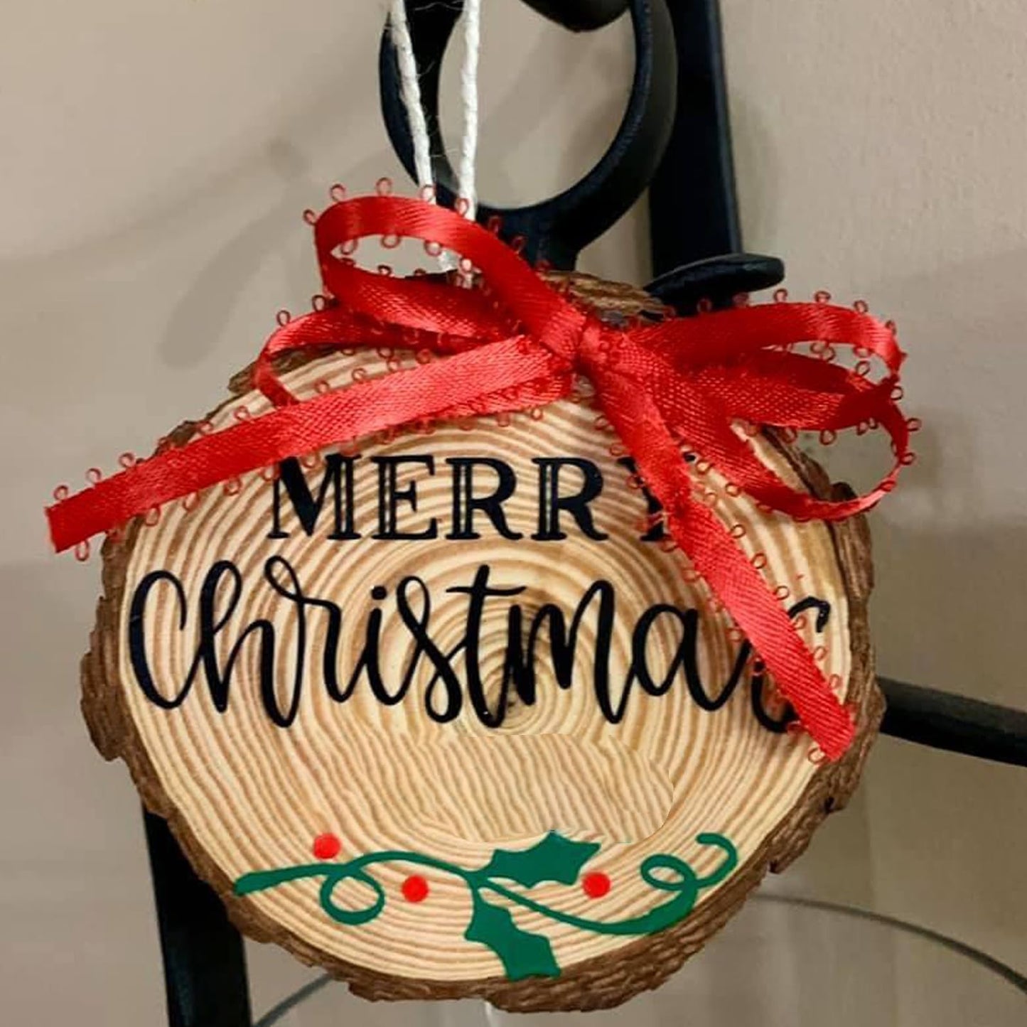 ZEONHEI 30 Pcs 3.5-4 Inches Natural Wood Slices, Unfinished Wood Slices Bulk for Crafts Wood Kit Circles Crafts Tree Slice with Bark for DIY Crafts Christmas Ornaments Coasters (Without Hole)