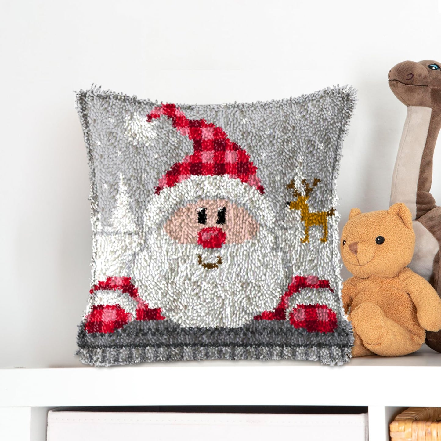 Latch Hook Kit, Christmas Latch Hook Kits for Adults DIY Decorative Pillowcase Embroidery Cross Stitch Arts Craft for Home Sofa Furniture 17X17inch Christmas Snowman