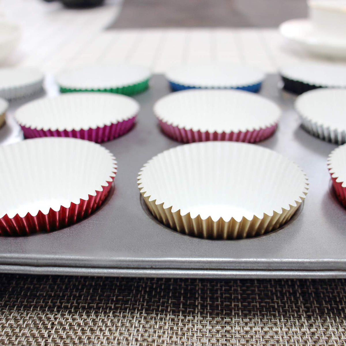 Eoonfirst Silver Foil Cupcake Case Liners Baking Muffin Paper Cups 200 Pcs