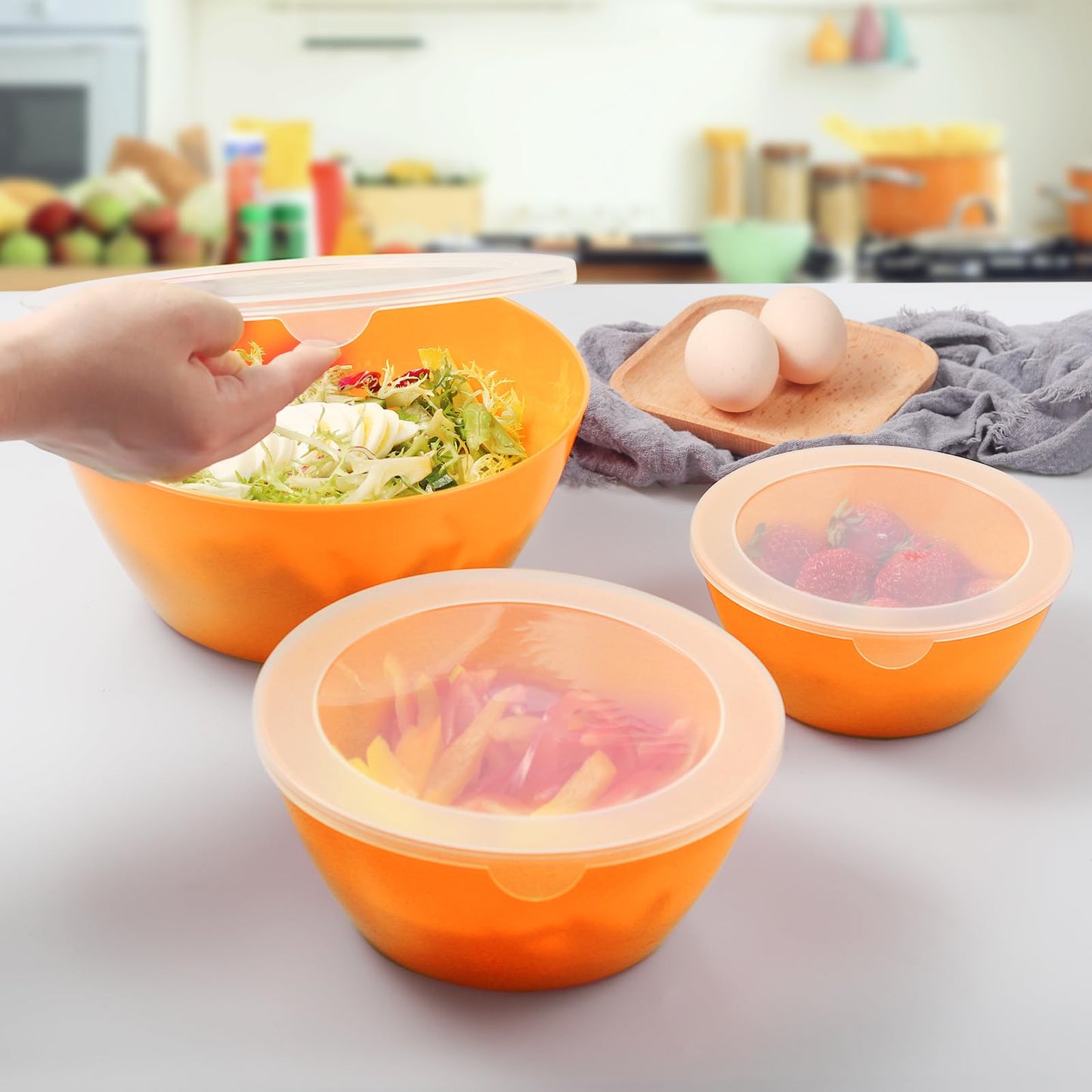 Wehome Mixing Bowls with Lids Set，Plastic Mixing Bowls for Kitchen Preparing，Serving and Storing，Set of 3-Includes 3 Bowls and 3 Lids，BPA-FREE Neat Nesting Bowls with Sealing Lids (Orange)