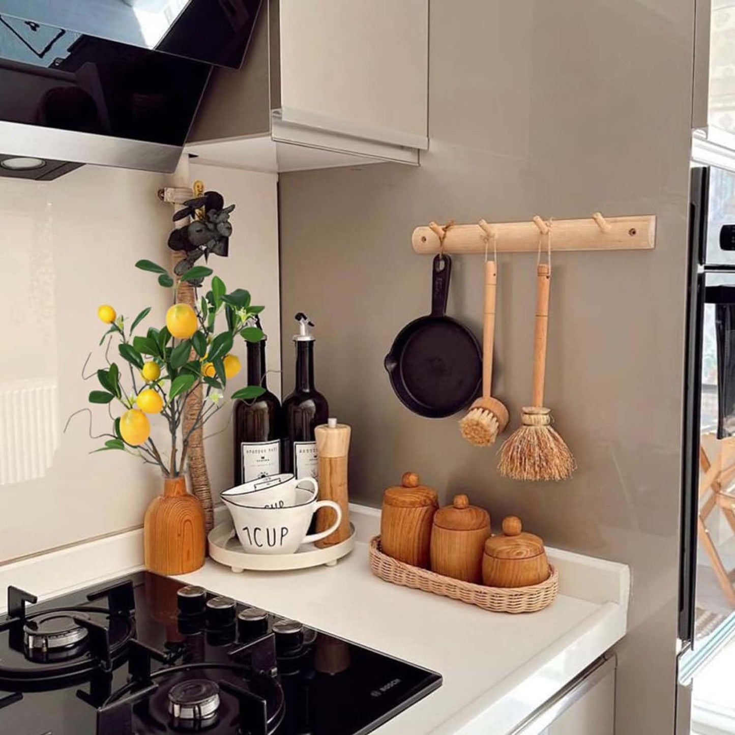 Laelfe Artificial Lemons Branches, 8 Head Faux Lemons with Stem Fake Lemon Themed for Kitchen Decoration Party Farmhouse Decor (Yellow)