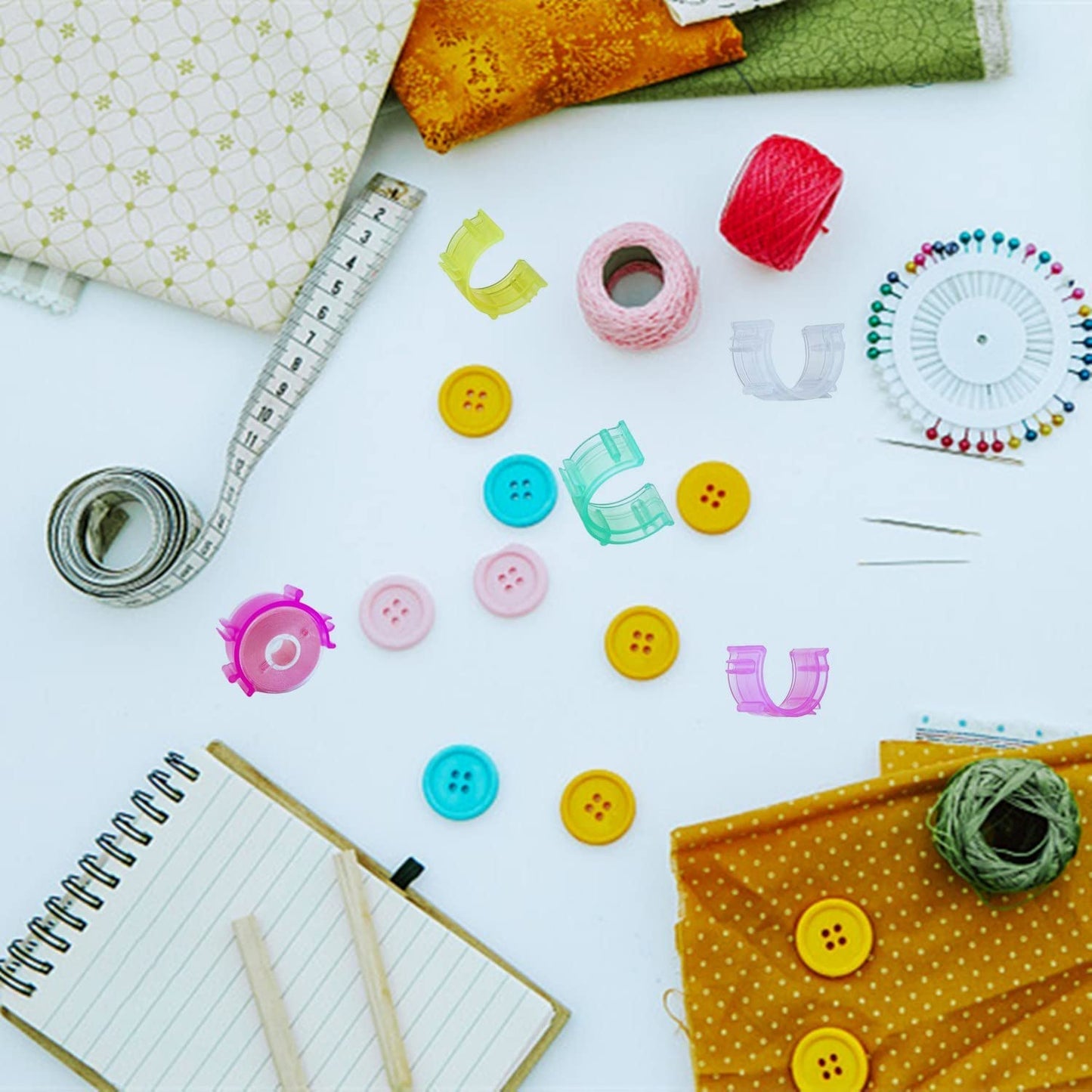 Fbshicung 100 Pcs Sewing Bobbin Clips,Plastic Bobbins Small Clip Accessory Thread Clips Holder Sewing Tool(5 Colors)