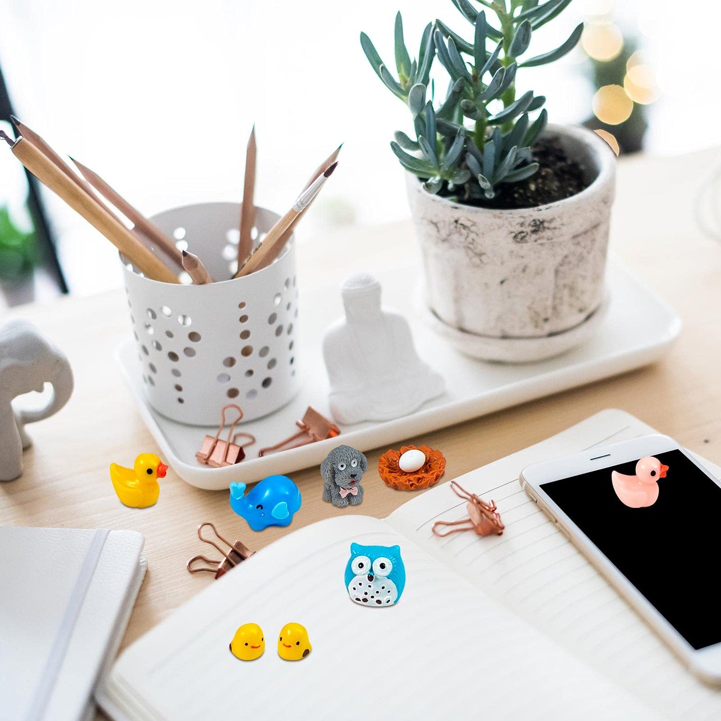 100 Pcs Mini Ocean Resin Animals Miniature Ocean Animals Tiny Figurine Tiny Resin Trinkets Marine Aquarium Ornaments Dollhouse Decorations for DIY Tank Potted Garden Landscape Accessory(Stylish Style)