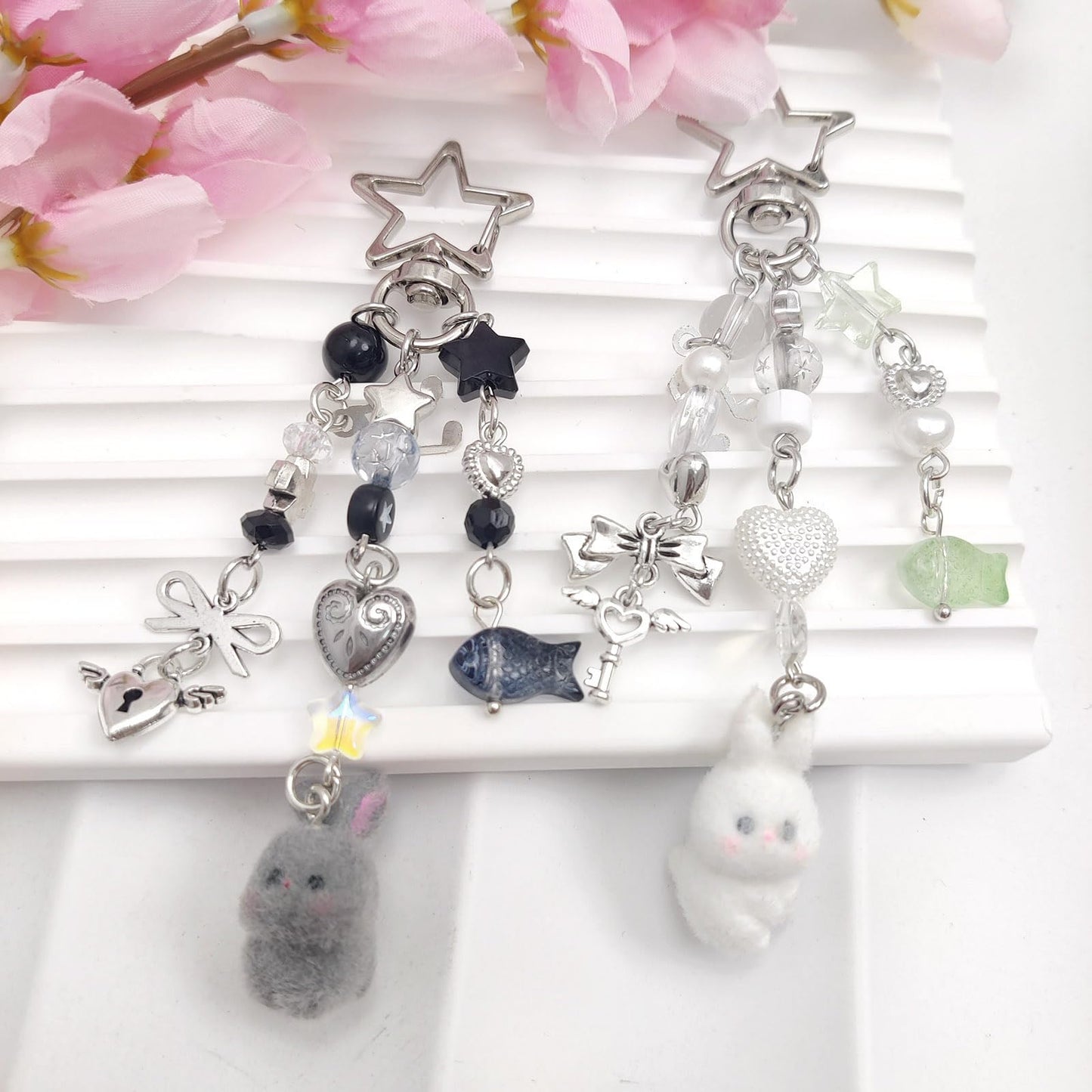 Nalefow Cute Pink Keychain,Fuzzy Cat Keychain Aesthetic Y2K KeychainStylish KeychainsAccessories (Gray & White Rabbit)