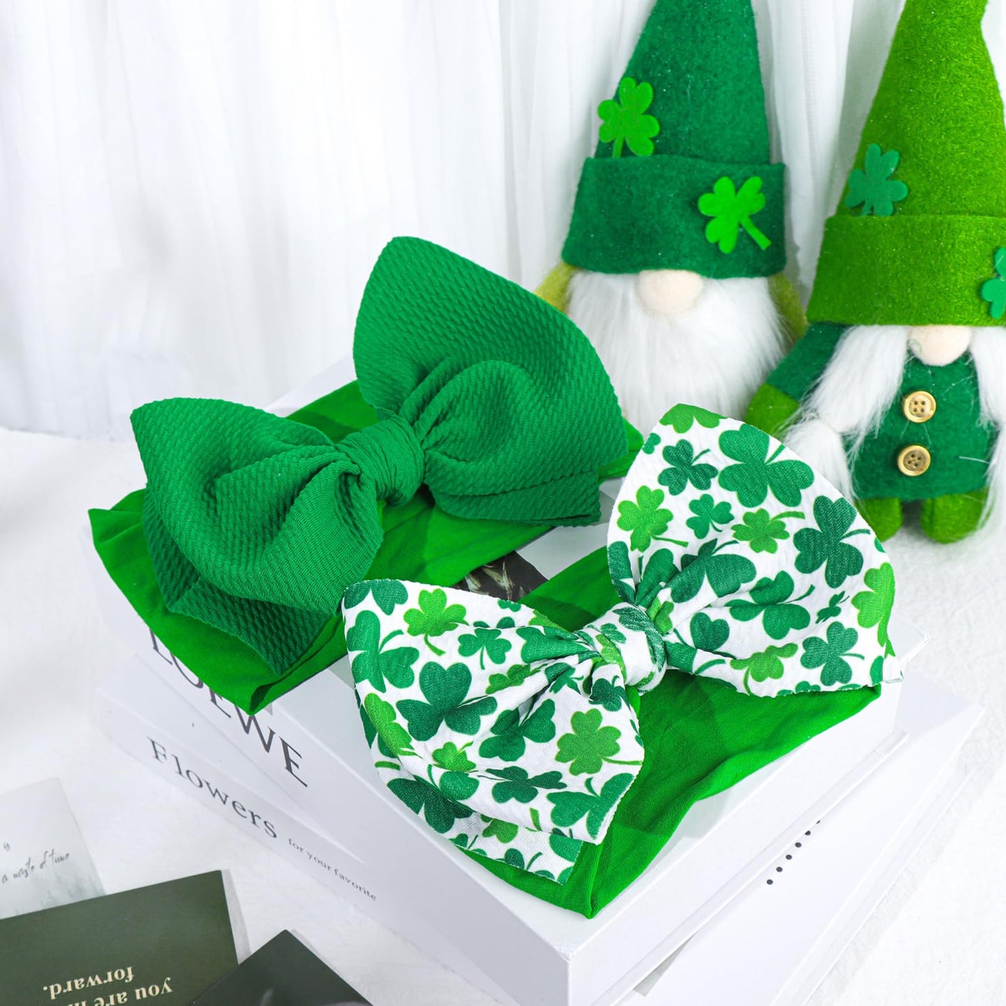 St.Patrick's Day Hair Accessories for Infant Baby Girls, Green Headbands with Bows, Shamrock Print, Nylon Hairbands, 2 Count