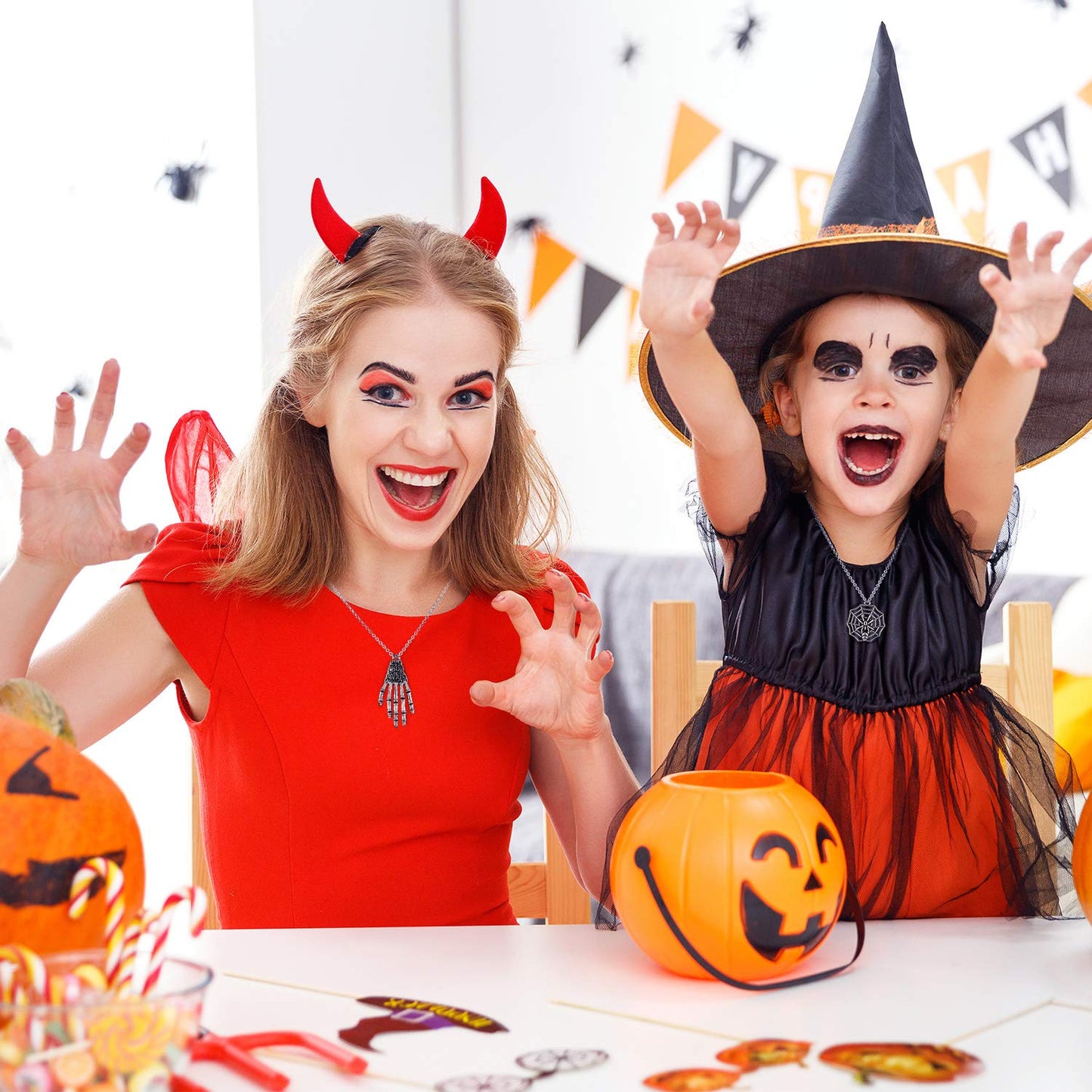 Hicarer 80 Pieces Halloween Charms Pendants Antique Silver Pendants Halloween Jewelry Making Accessory for DIY Necklace Bracelet