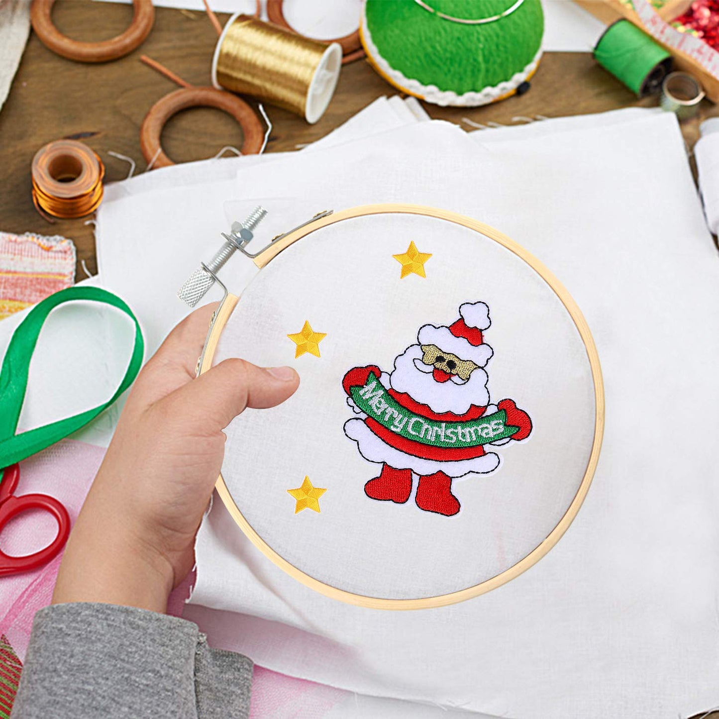 FEBSNOW 16 Pieces 4 Inch Embroidery Hoops Adjustable Natural Material Circle Cross Stitch Hoop Ring Bulk Wooden Round Embroidery Hoop for Art Craft Handy Sewing and Christmas Decoration