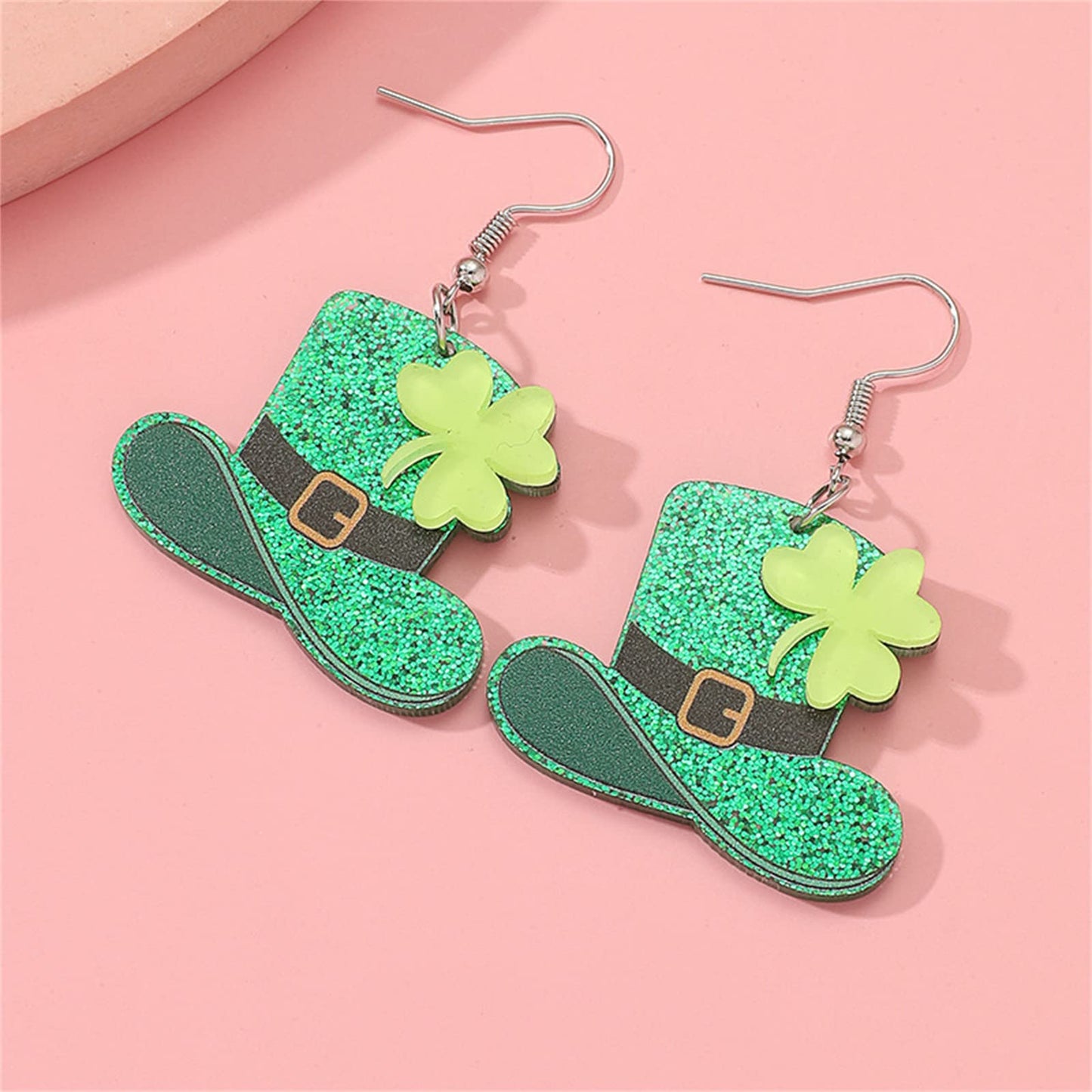 St Patrick's Day Earrings for Women Cute Funny Acrylic Irish Shamrock Dangle Earrings Green Clover Hat Horseshoe Drop Earrings Good Luck St. Patrick's Day Holiday Accessories Jewelry (Hat)