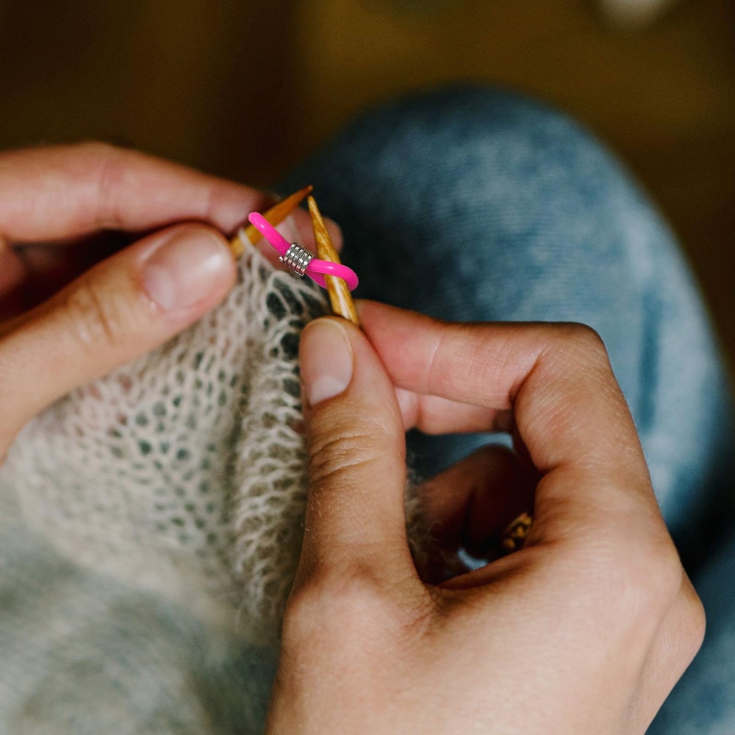 SPANSEE 8 PCS Knitting Needle Stoppers, Knitting Needle Hugger, Stitch Stopper, Project Keeper, Knitting Crochet Supplies, Knitting Accessories, Needle Minder, Needle Stopper