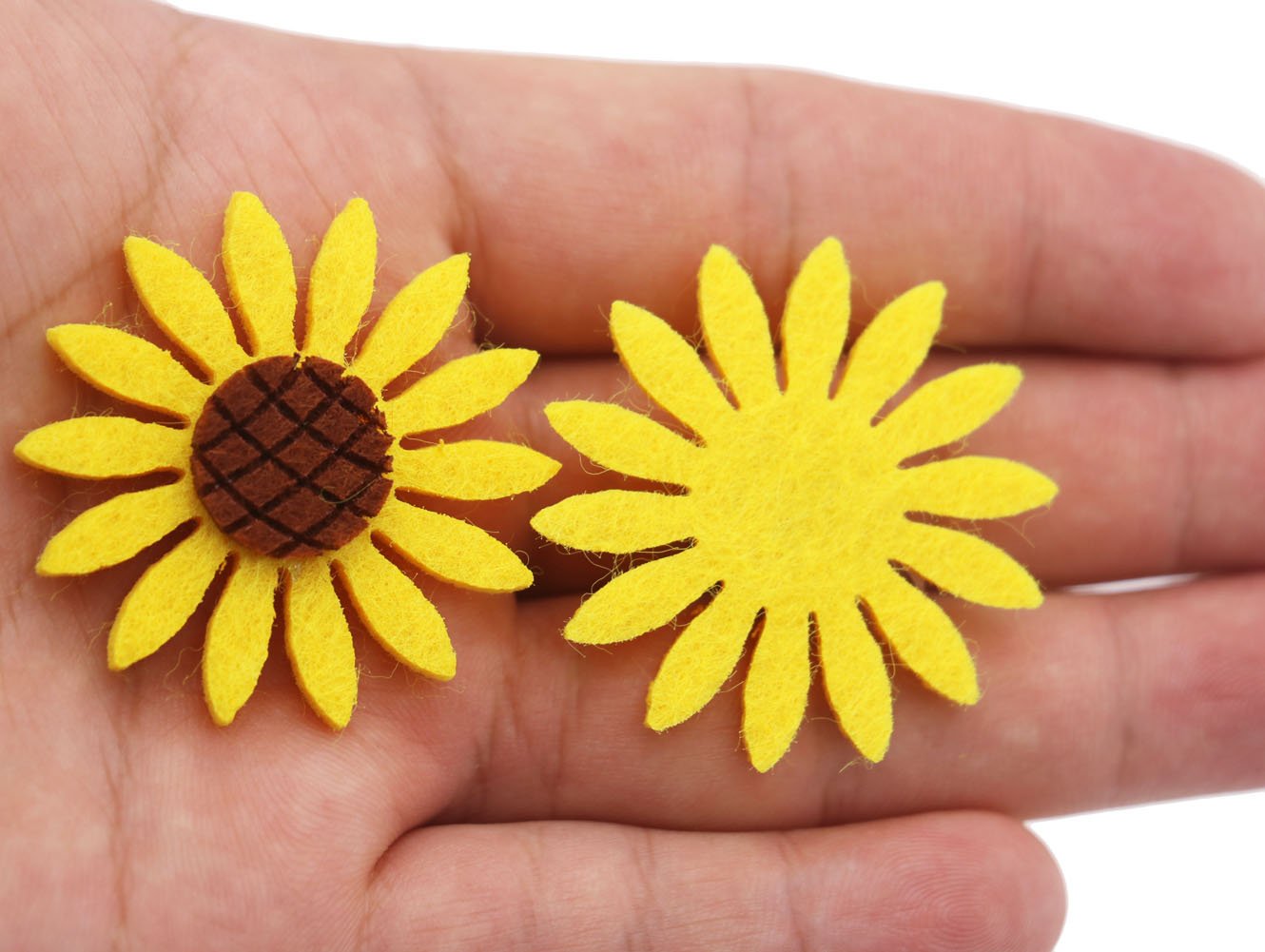 KESTAR 50pcs Felt Sunflower Applique Patches for Scrapbooking DIY Craft Making Clothes Sewing Handcraft Decoration, 4CM