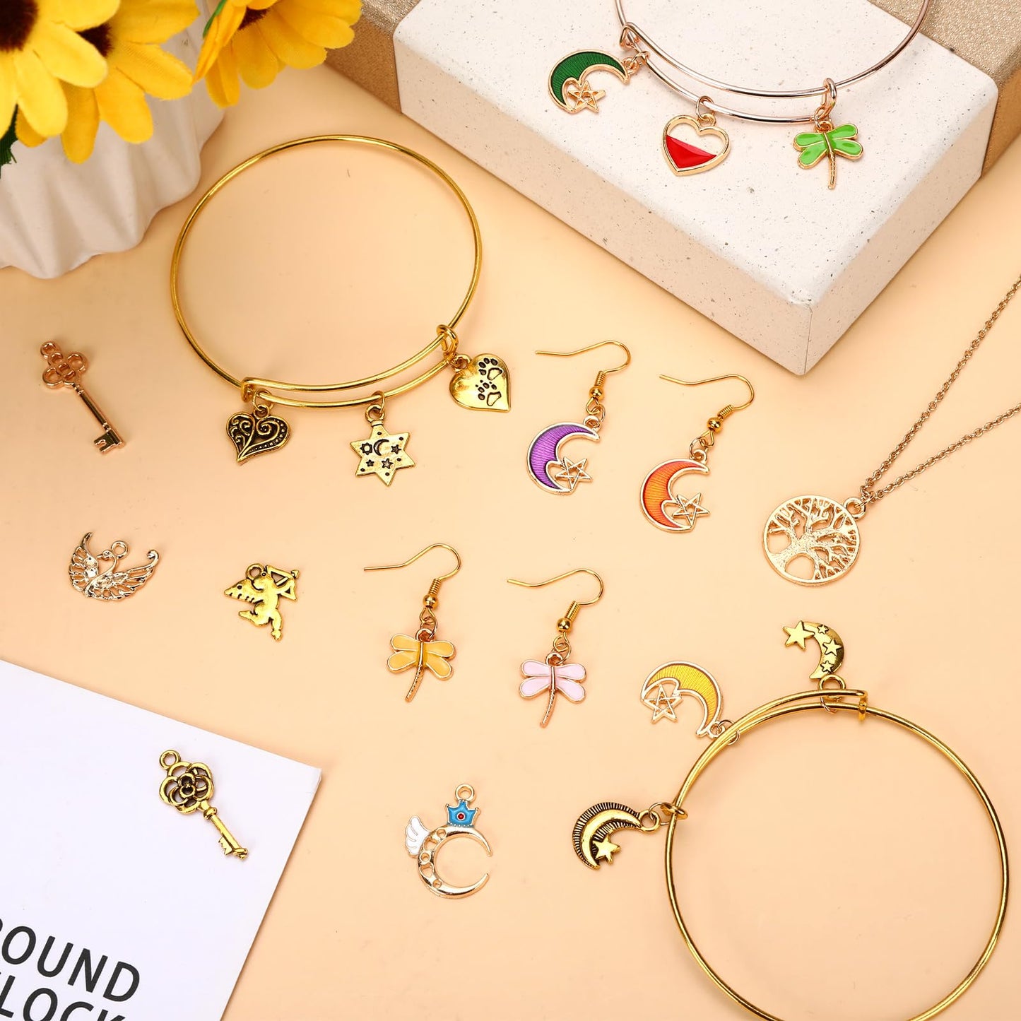 SANNIX 200Pcs Charms for Jewelry Making, Assorted Enamel Charms, Mixed Antique Gold Tibetan Silver Jewelry Bangle Charm Pendants for Bracelet Necklace Earrings Craft Supplies