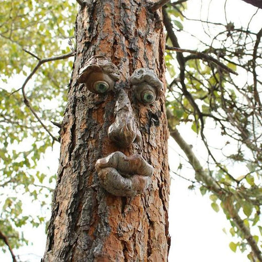 INNOLITES Tree Faces Decor Outdoor, 12 Inch Tree Face Outdoor Statues Old Man Tree Hugger Bark Ghost Face Decoration Funny Yard Art, Tree Decor Outdoor for Halloween Easter Garden Creative Props (D)