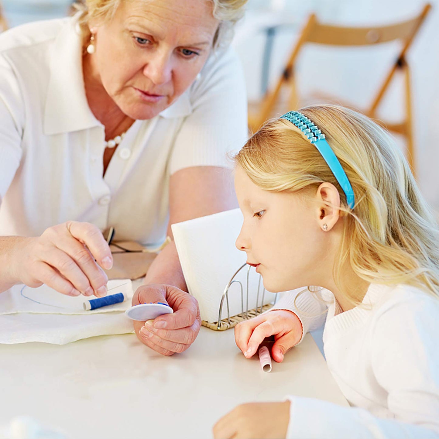 Similane Embroidery Kit 215 Pcs,100 Colors Threads,5 Pcs Embroidery Hoops,3 Pcs Aida Cloth,40 Sewing Pins,Cross Stitch Tools and Embroidery Starter Kit for Adults and Kids Beginners