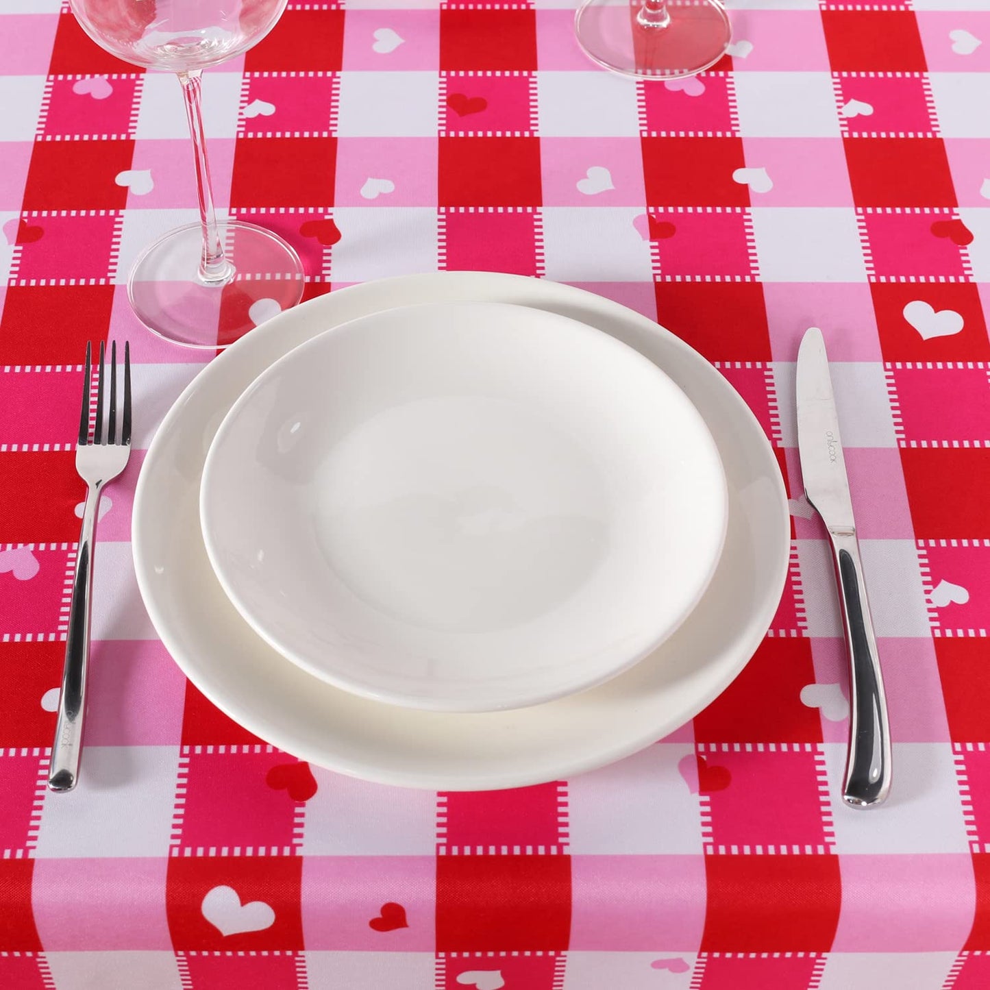 V-Day Checkered Fabric Rectangle Table Cloth- 60 x 84 Inch -Polyester Heart Pattern Tablecloth, Table Cover Protector for Party, Wedding, Valentine Decoration Use, Red & White