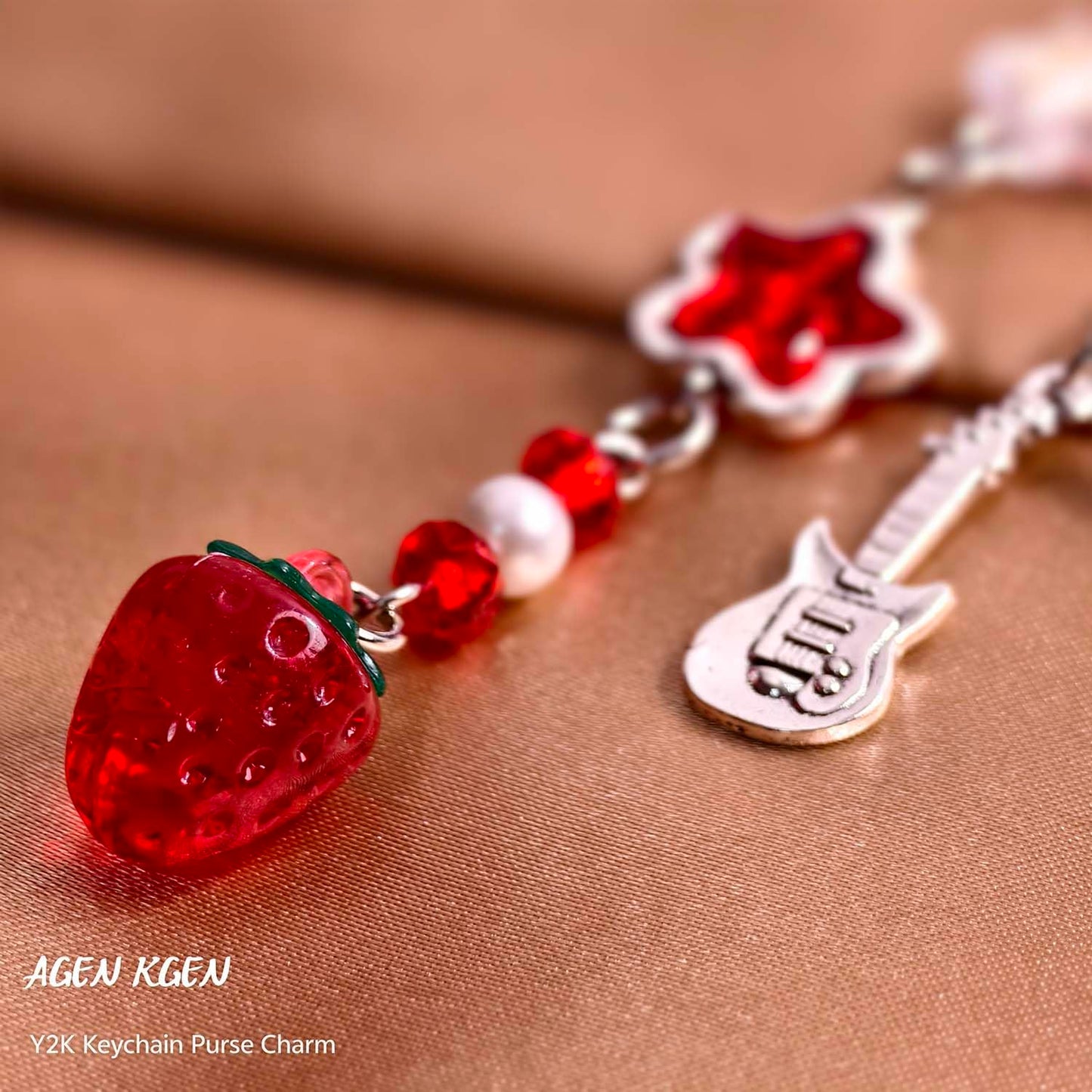 AGEN KGEN Novelty keychains Aesthetic Y2K Keychain Charms Stylish Keychains Accessories for Women Bag Purse Gifts (1x Red Strawberry)