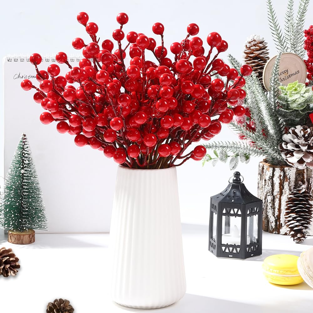 Vellibring 32 Pack Artificial Red Berry Stems, Christmas Red Berries Picks Holly Berry Branches for Christmas Tree Ornaments Xmas Wreath DIY Crafts Winter Holiday Home Decoration