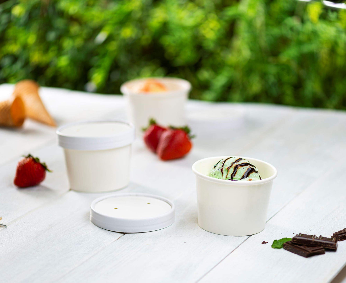 [8oz. - 25 Count White Paper Food Containers with Vented Lids - To Go Hot Soup Bowls, Disposable Ice Cream Cups, Ideal for Hot and Cold Foods - (Formerly Comfy Package)