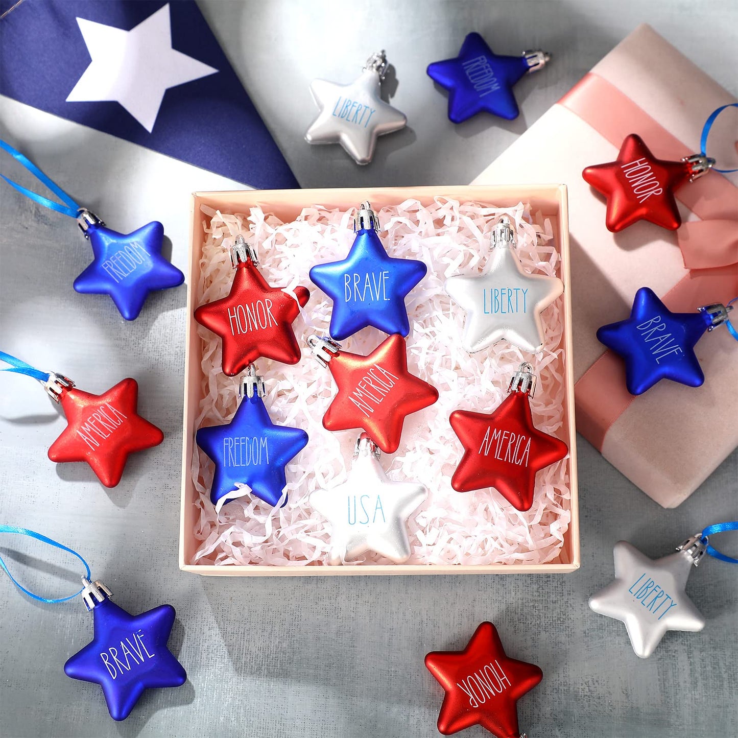 Honoson 24 Pcs 4th of July Star Ornaments Patriotic Tree Decorations Star Independence Day Hanging Ornament Red Blue White 250th Anniversary for Party Tree Decor