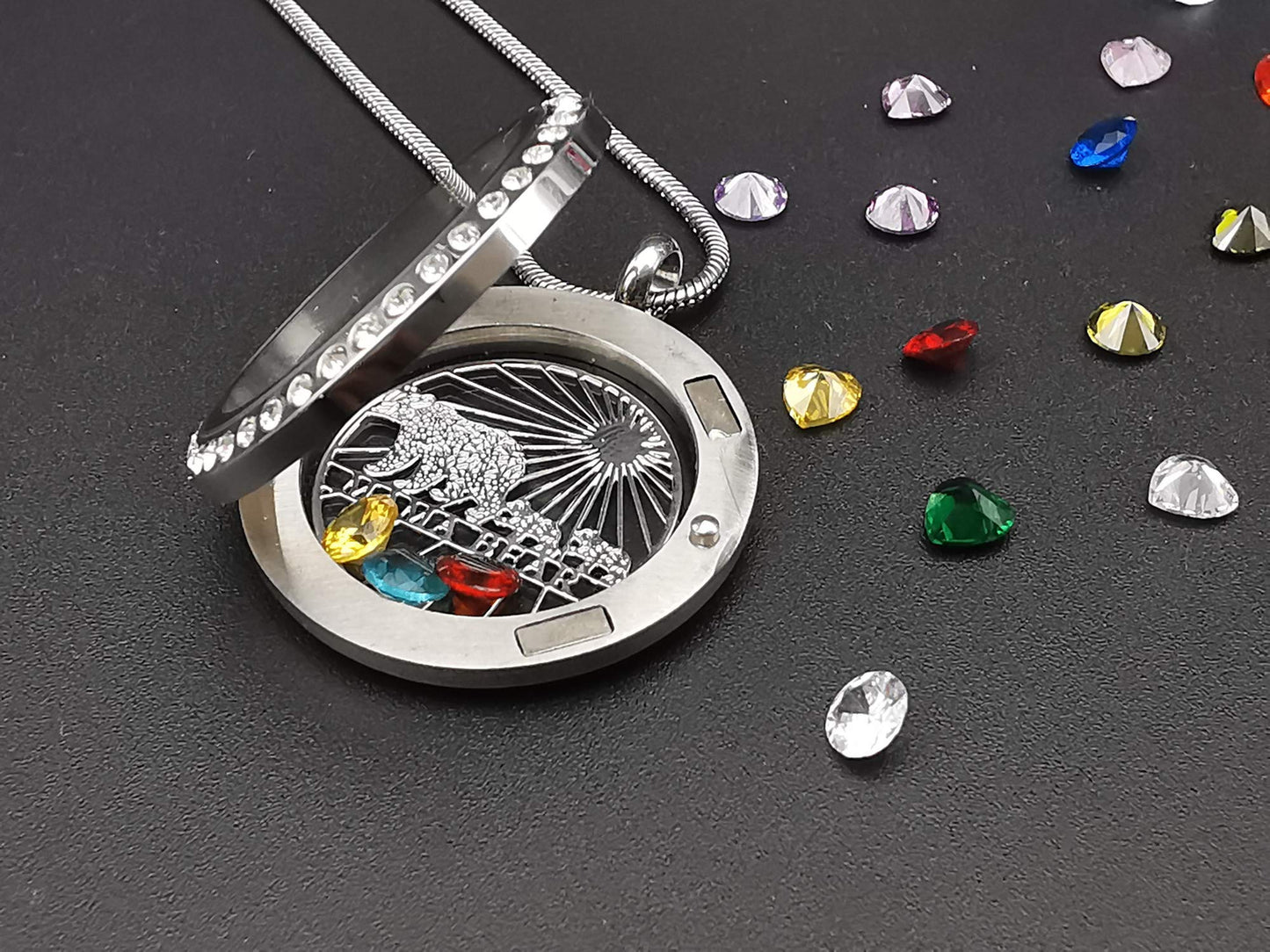 Veeshy Mama Bear Necklace with Two 2 Cubs Necklace for Women, Floating Locket Pendant with 24 Birthstones & Charms for Mummy Mother Family Mom Grandma