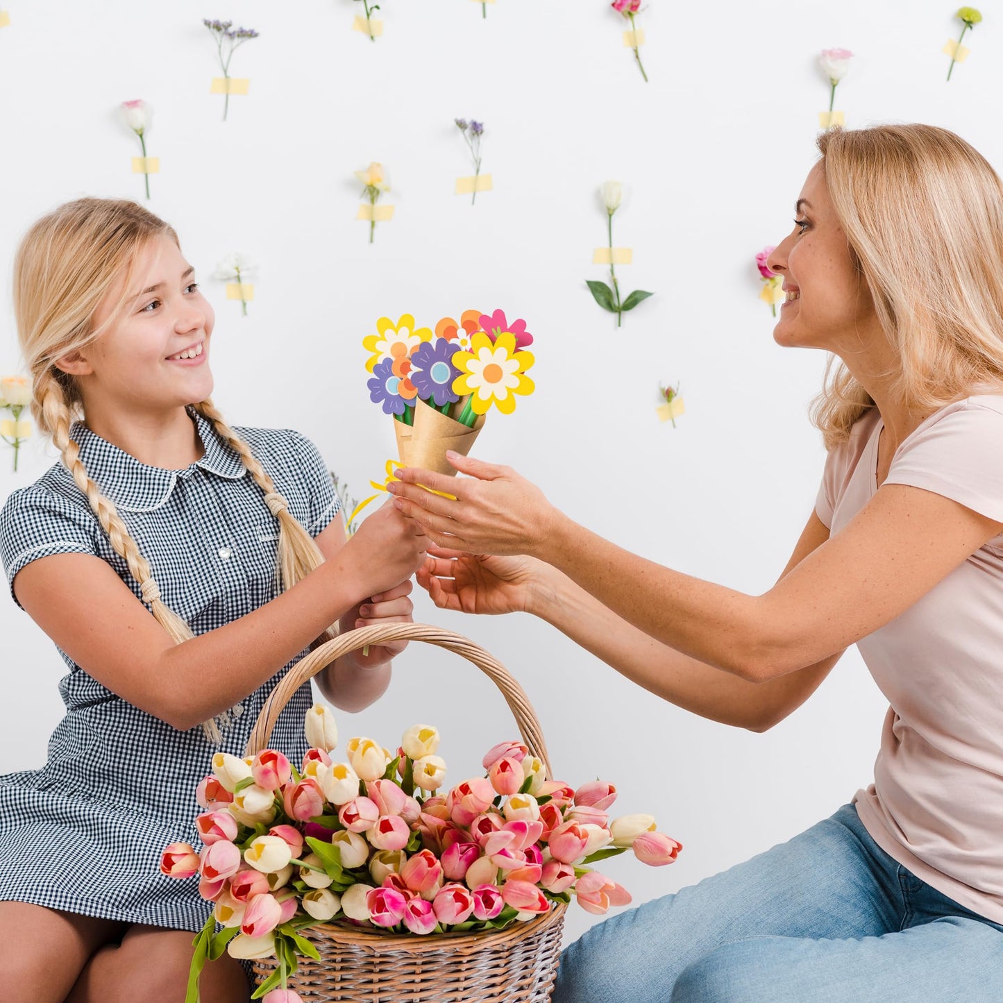BeYumi Flower Bouquet Craft Kit - 24Pcs Mother's Day Flower Bouquet Craft for Kids Make Your Own Bunch of Flowers Teacher Appreciation Week DIY Thankful Gift Set School Classroom Home Fun Activities
