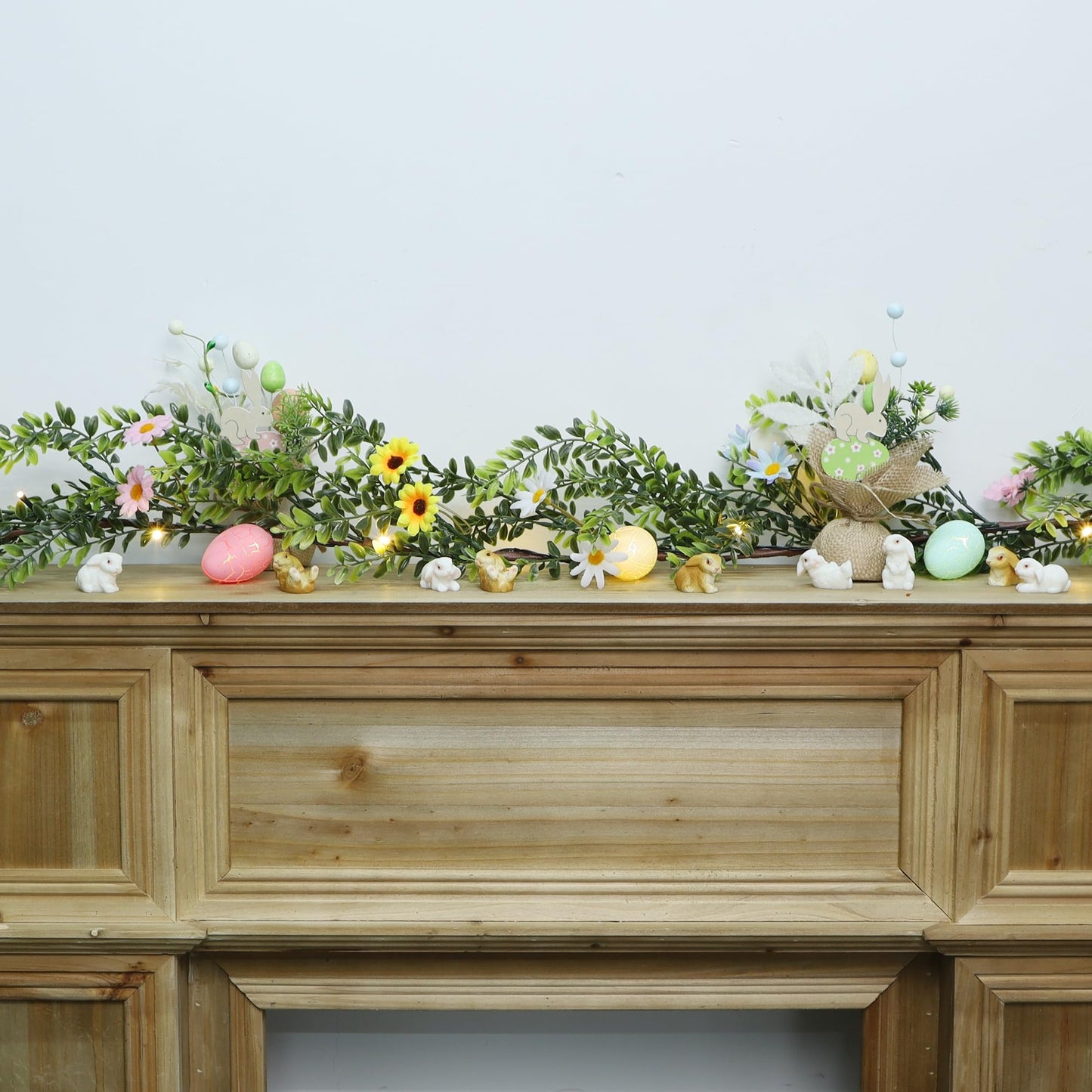 Easter Garland Decor, 6.5 FT LED Lighted Garland with Easter Eggs & Flowers, Spring Floral Decoration for Fireplace, Mantle, Table & Indoor Home Decor