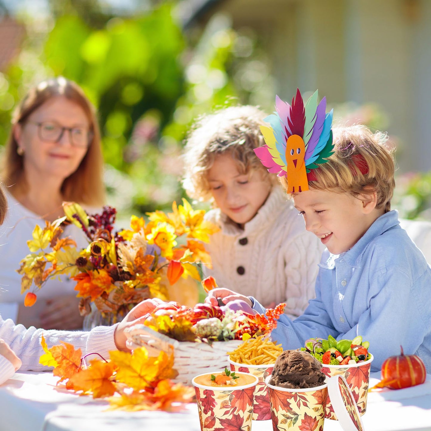 50Pcs 12Oz Fall Maple Leaf Kraft Paper Soup Containers with Lids Autumn Paper Food Bows Disposable Cups for Thanksgiving Party Storing Food Carrying Out